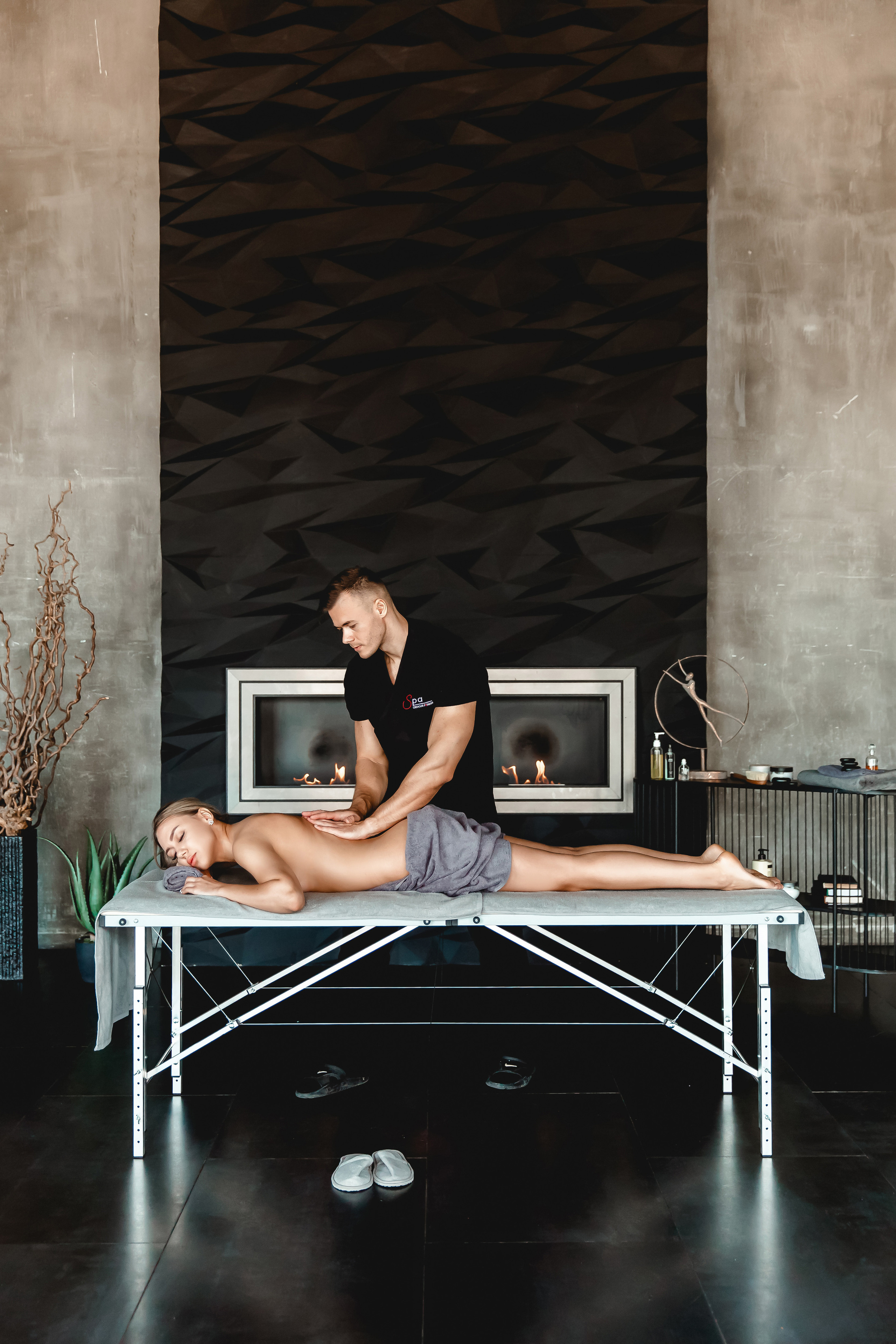 Massage. Family and content photographer