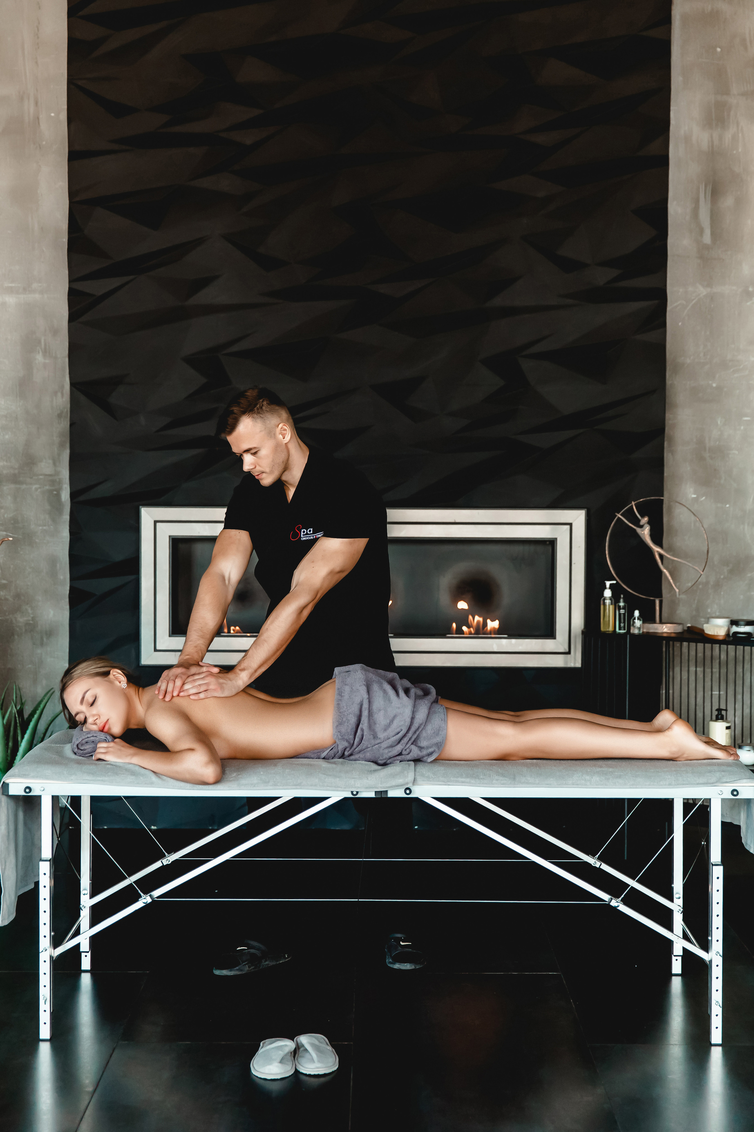 Massage. Family and content photographer