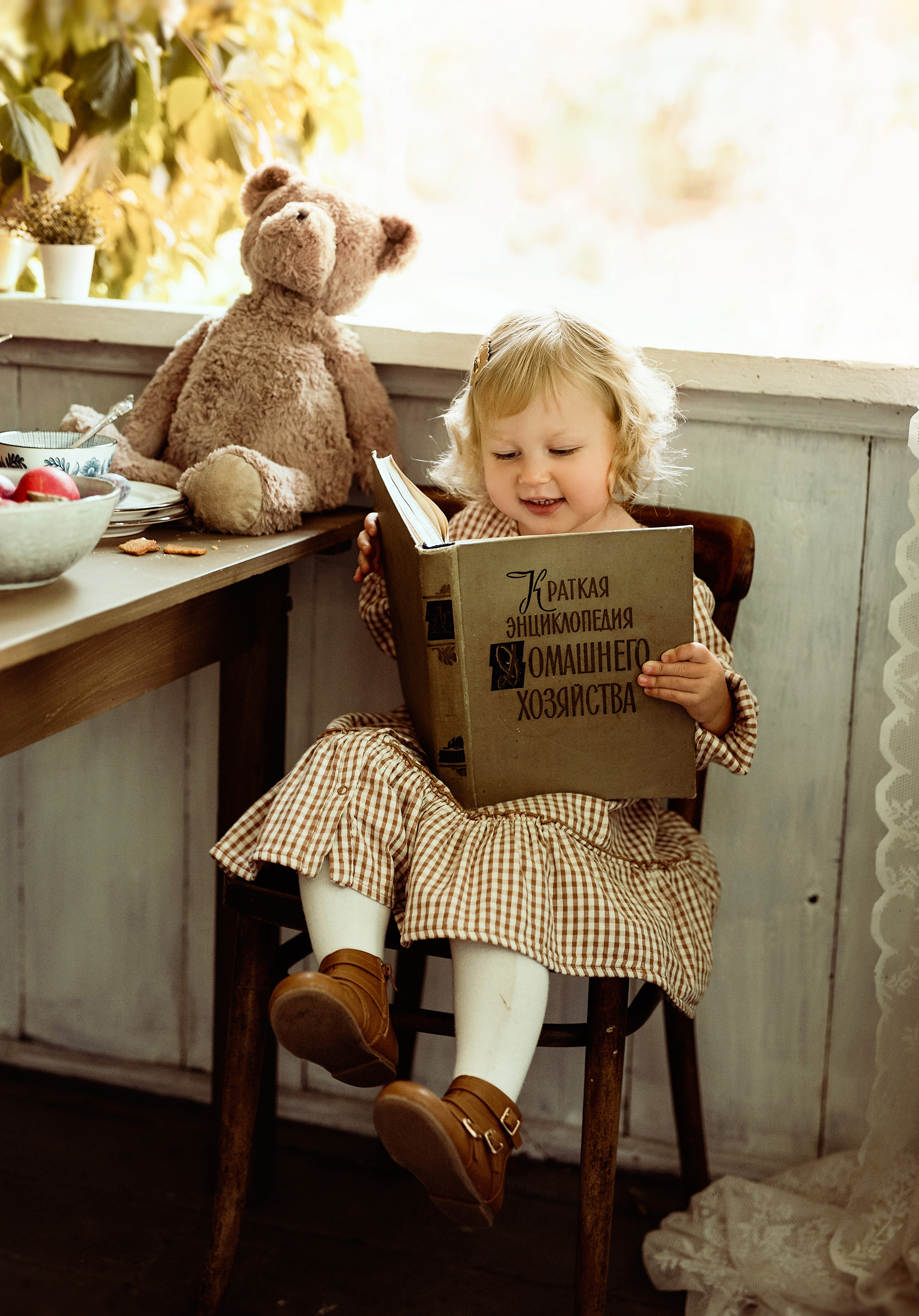 Маленькая Вика. Семейный и контент фотограф