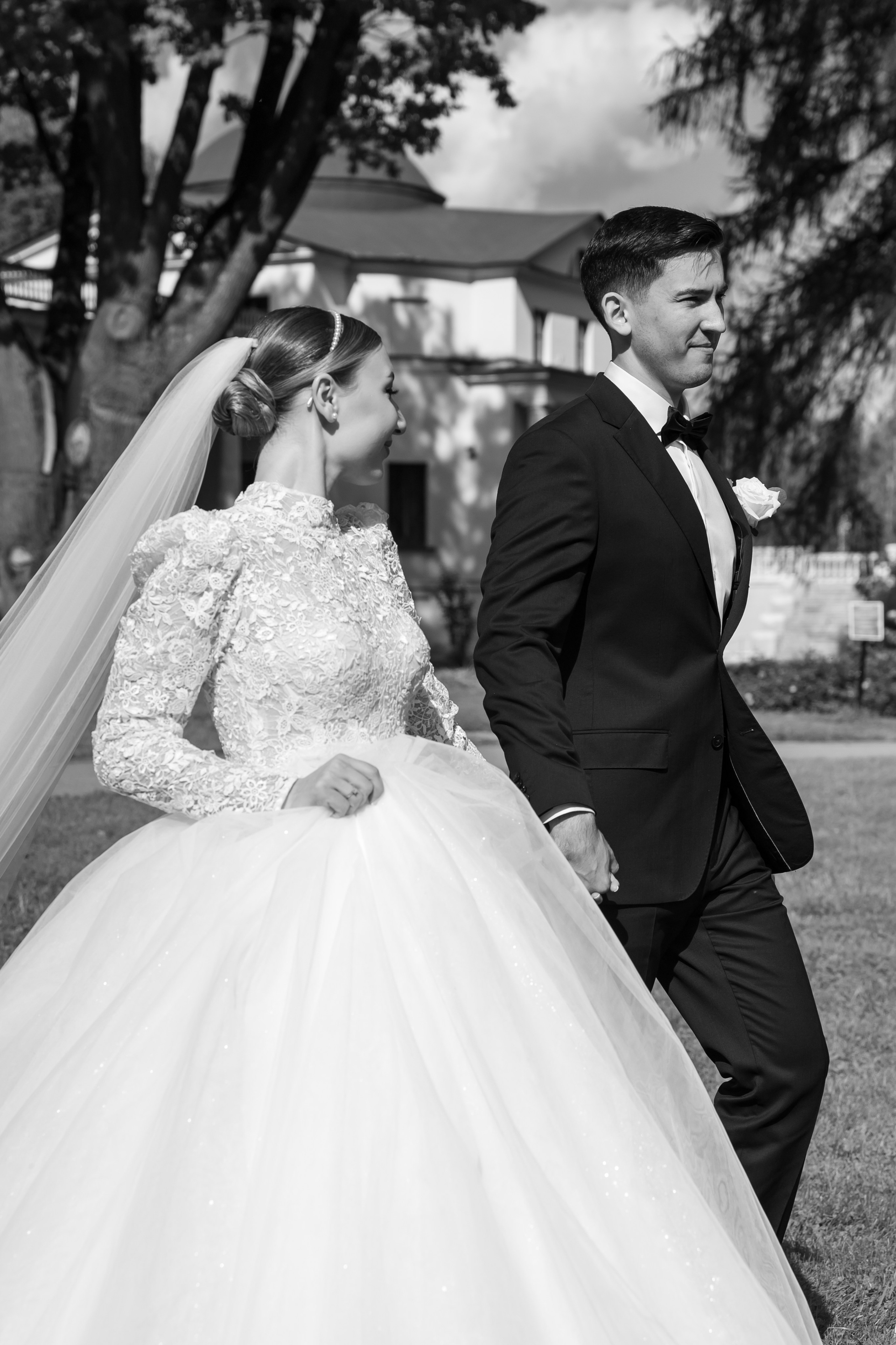 Свадебная фотосессия в усадьбе Остафьево. Свадебный фотограф Москва Юрий Кульман