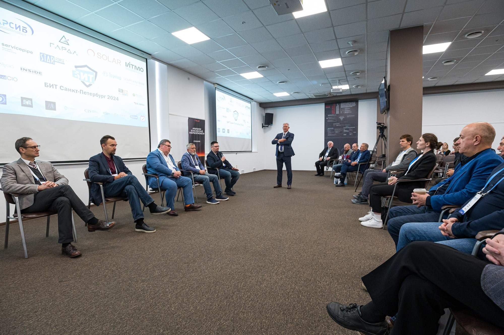 Репортажная фотосъемка конференции. Фотограф | Рустам Загидуллин | Санкт-Петербург