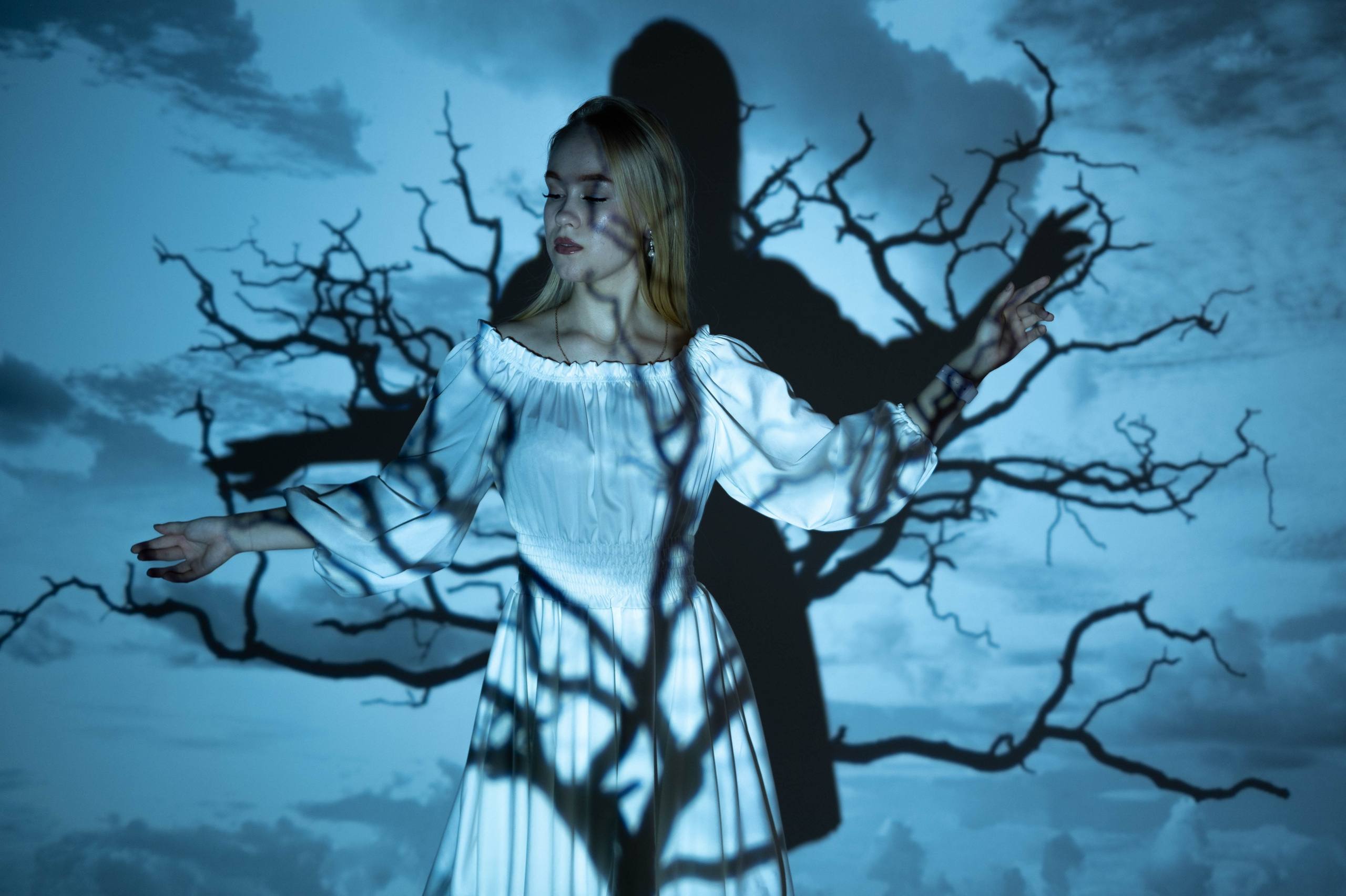 Проектор 16.03.25. Студийный, портретный, семейный фотограф Южно-Сахалинска Яна Радаева