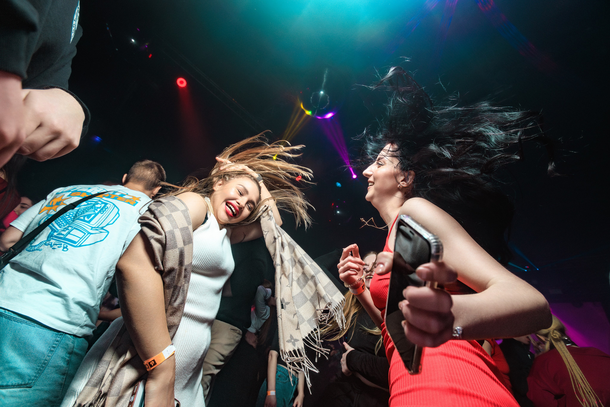 18.01.25 Tinder party. Репортажный фотограф Екатеринбург | Яркий, качественный репортаж | Концерты, клубы, репортаж, праздники, корпоративы