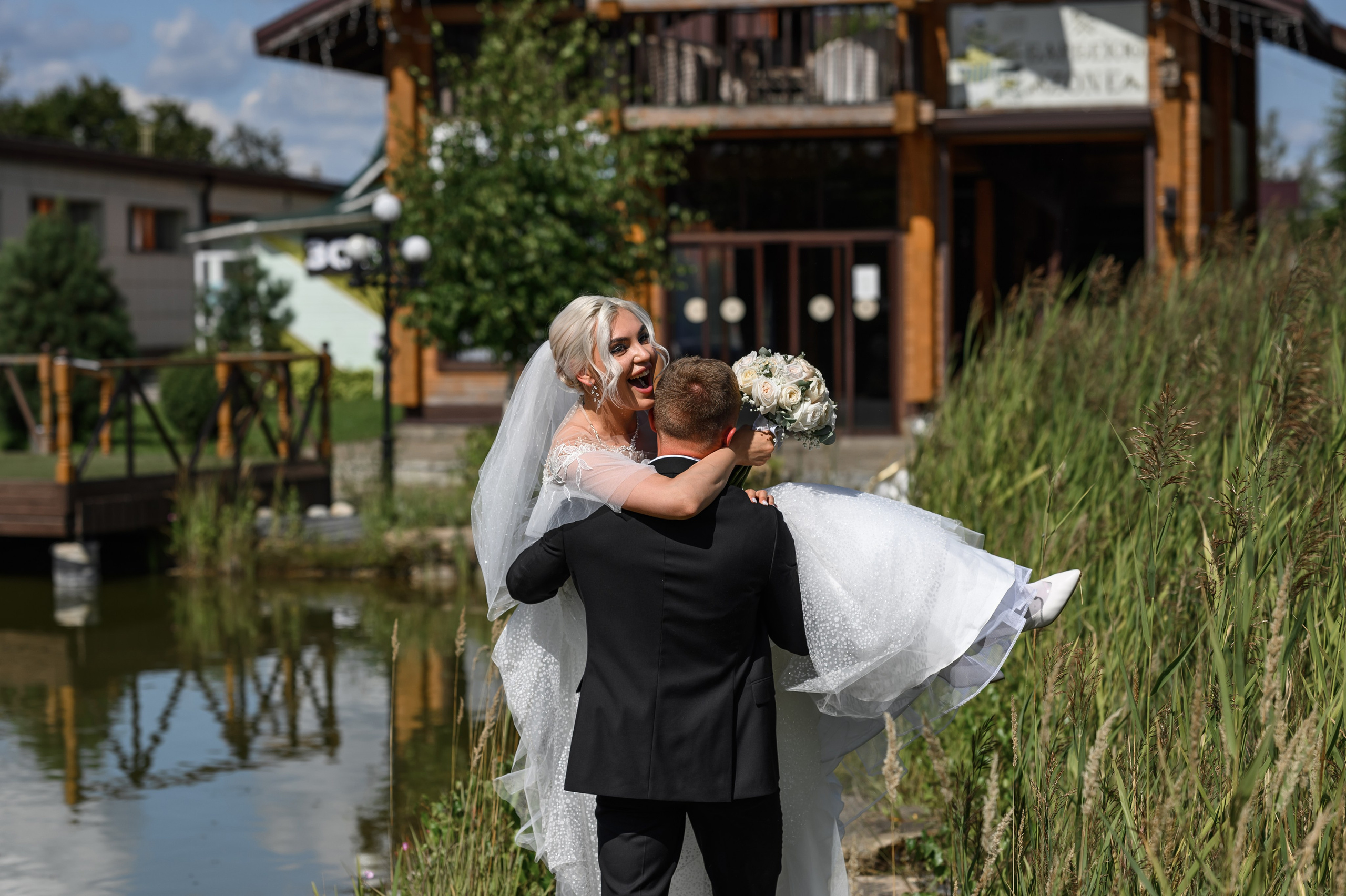 Свадебная фотосессия гостиничный комплекс Бережки Холл. Свадебный фотограф Москва Юрий Кульман