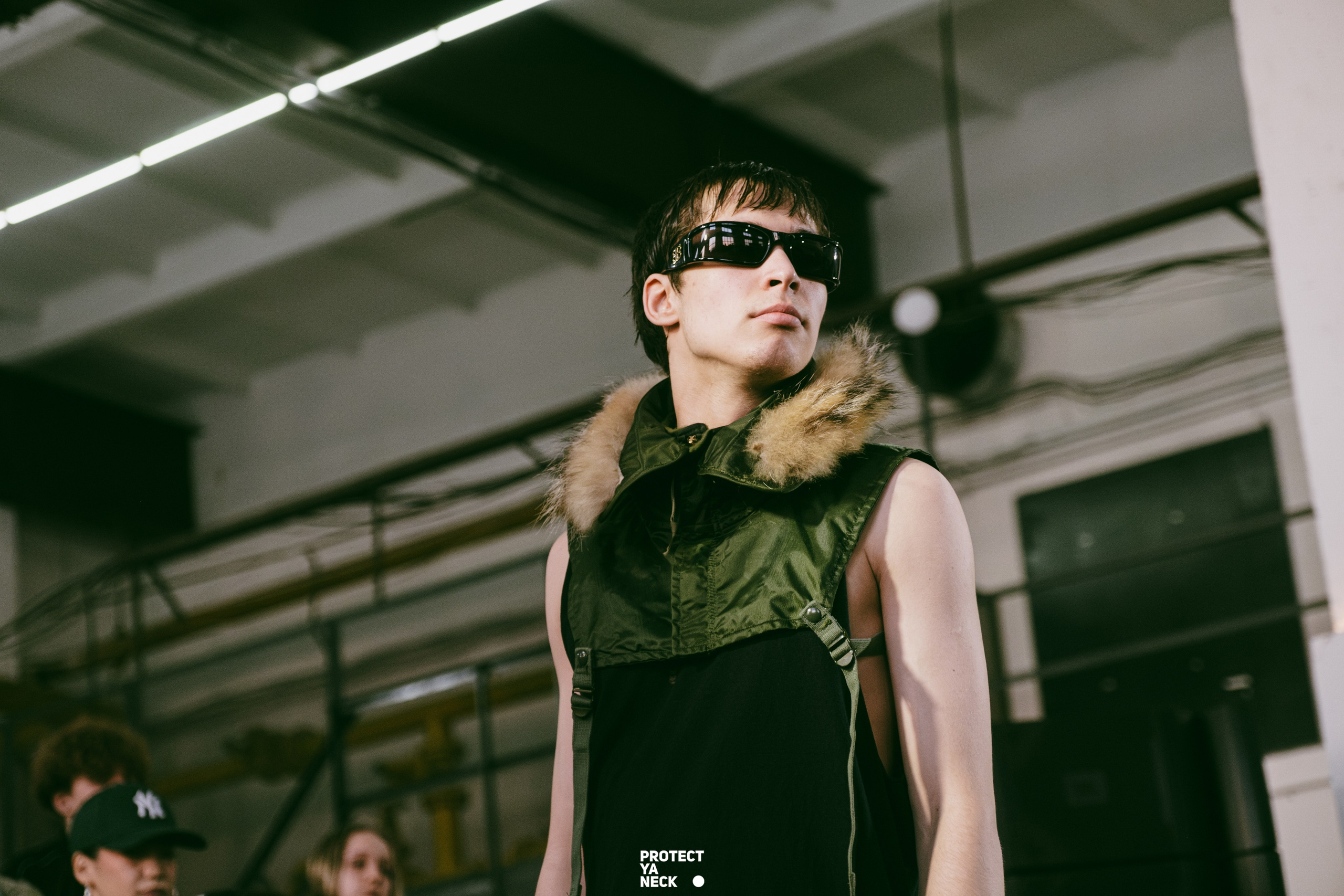PROTECT YA NECK 22/03 (@youlovebu). Соня бу тебя сфоткала