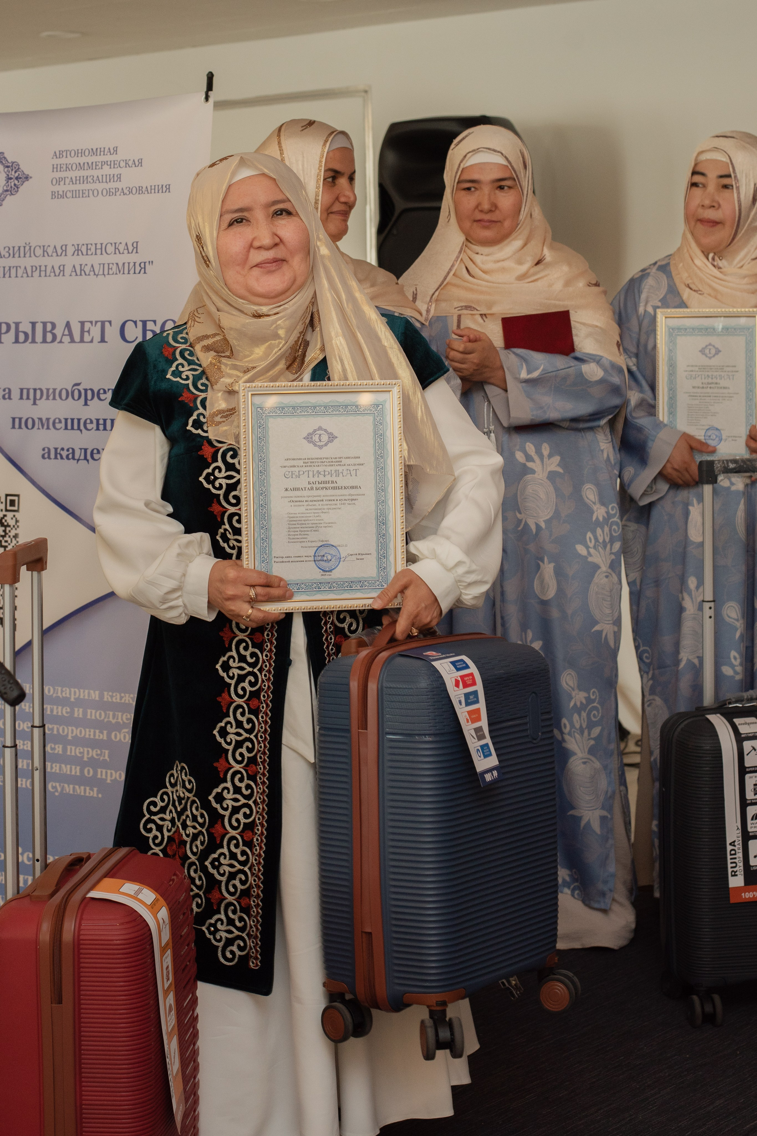Выпускной в Евразийской женской гуманитарной академии. Лина Курочка — ваш фотограф