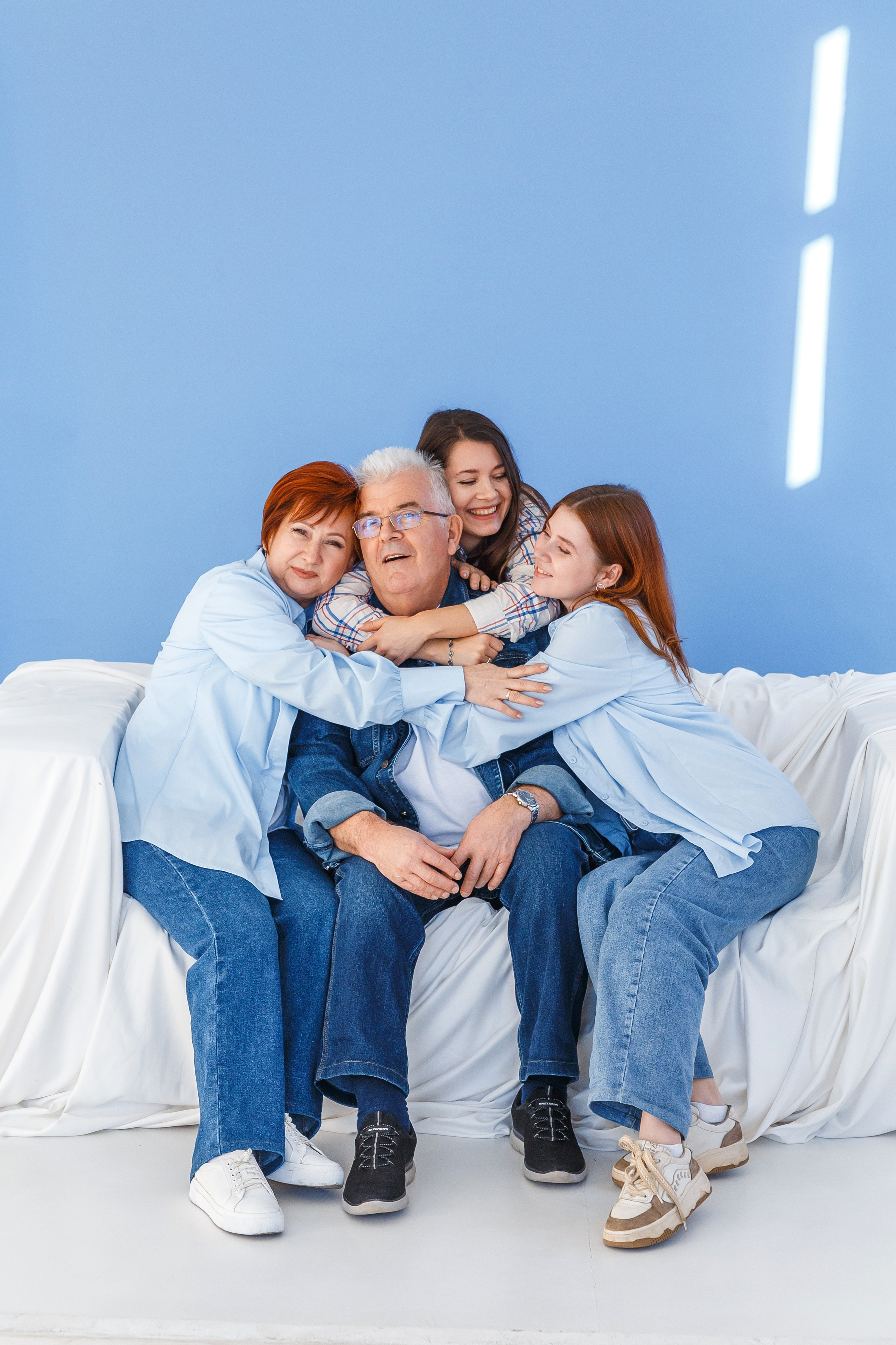 Рождественская встреча Синицыных в студии. Событийный фотограф Максим Бескоровайновнов