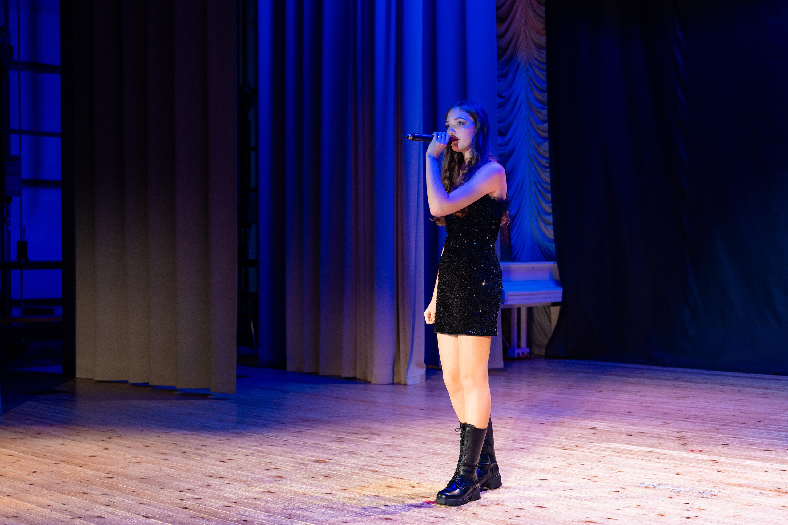 Концерт ДК Буривестник. Фотограф Никита Комаров