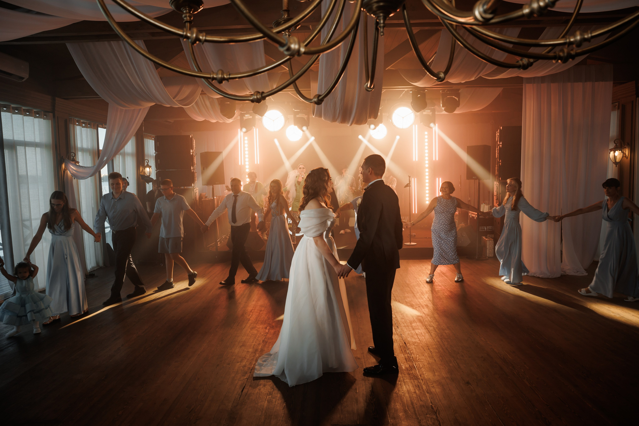 Свадебная фотосессия в отеле Сенешаль. Свадебный и репортажный фотограф (Москва, Королев и другие)