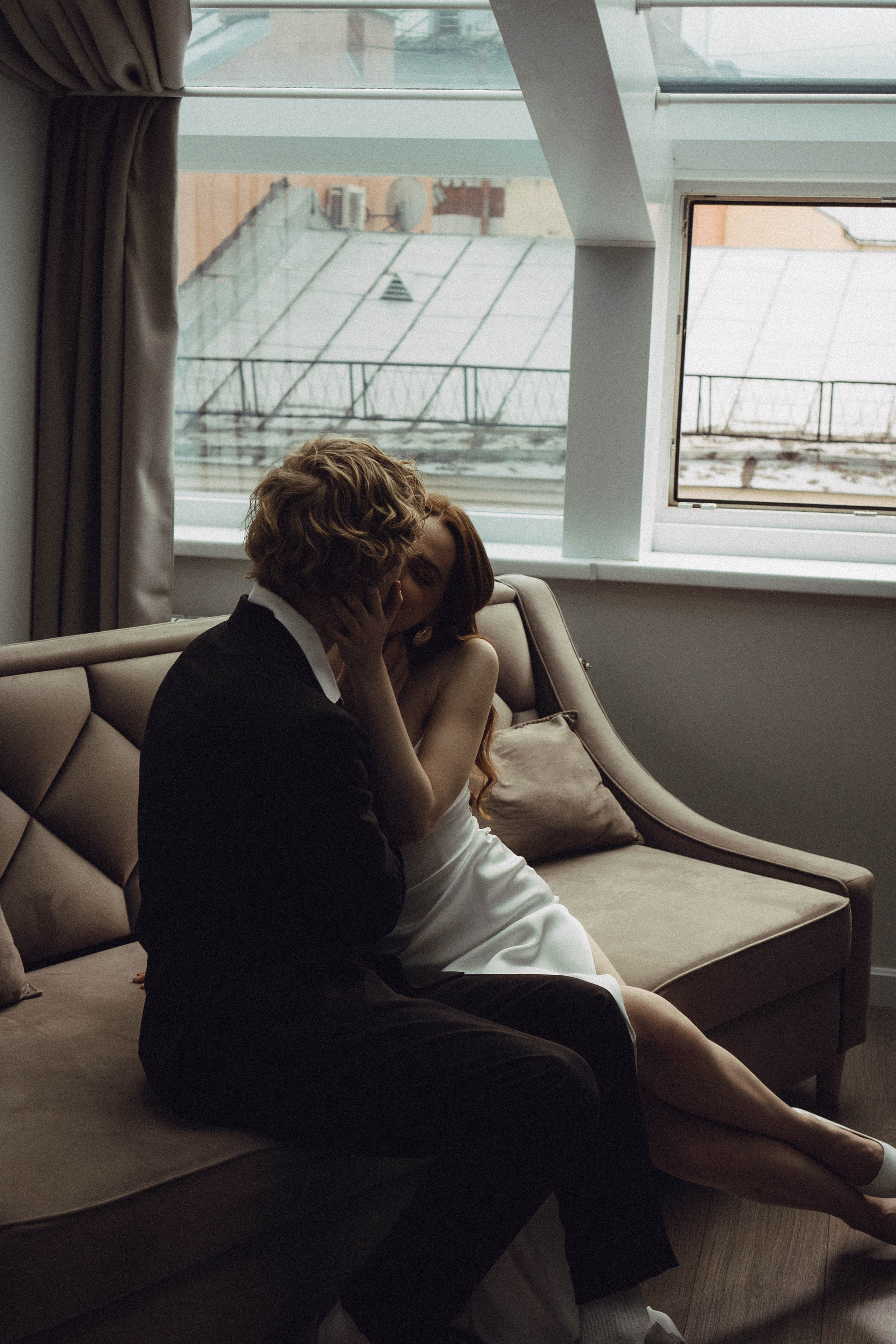 СВАДЕБНАЯ СЬЕМКА В ОТЕЛЕ. СБОРЫ ЖЕНИХА И НЕВЕСТЫ И ТАКЖЕ ТОР И ПОДГОТОВКА К ПРОГУЛКЕ. Профессиональный фотограф, Санкт-Петербург — Виктория Богомолова