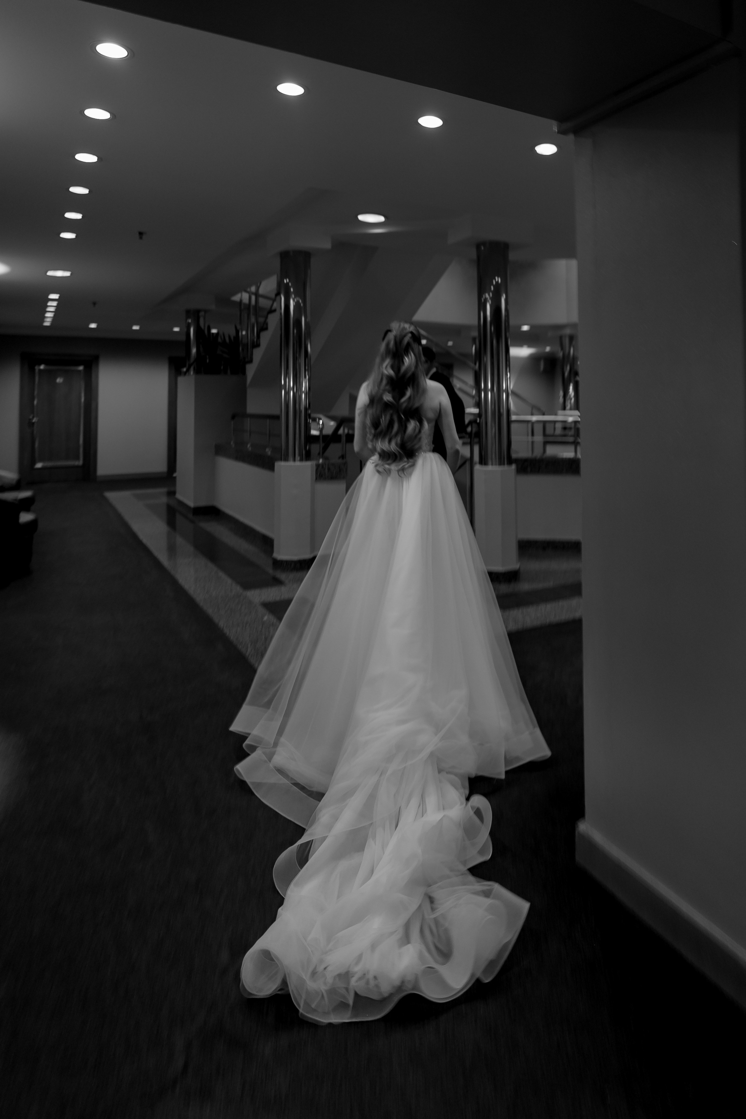 СВАДЕБНАЯ СЬЕМКА СБОРОВ В ОТЕЛЕ И ВЫЕЗД НА ЦЕРЕМОНИЮ (СНЯТО В СИБИРЕ В НИЖНЕВАРТОВСКЕ)М. Профессиональный фотограф, Санкт-Петербург — Виктория Богомолова