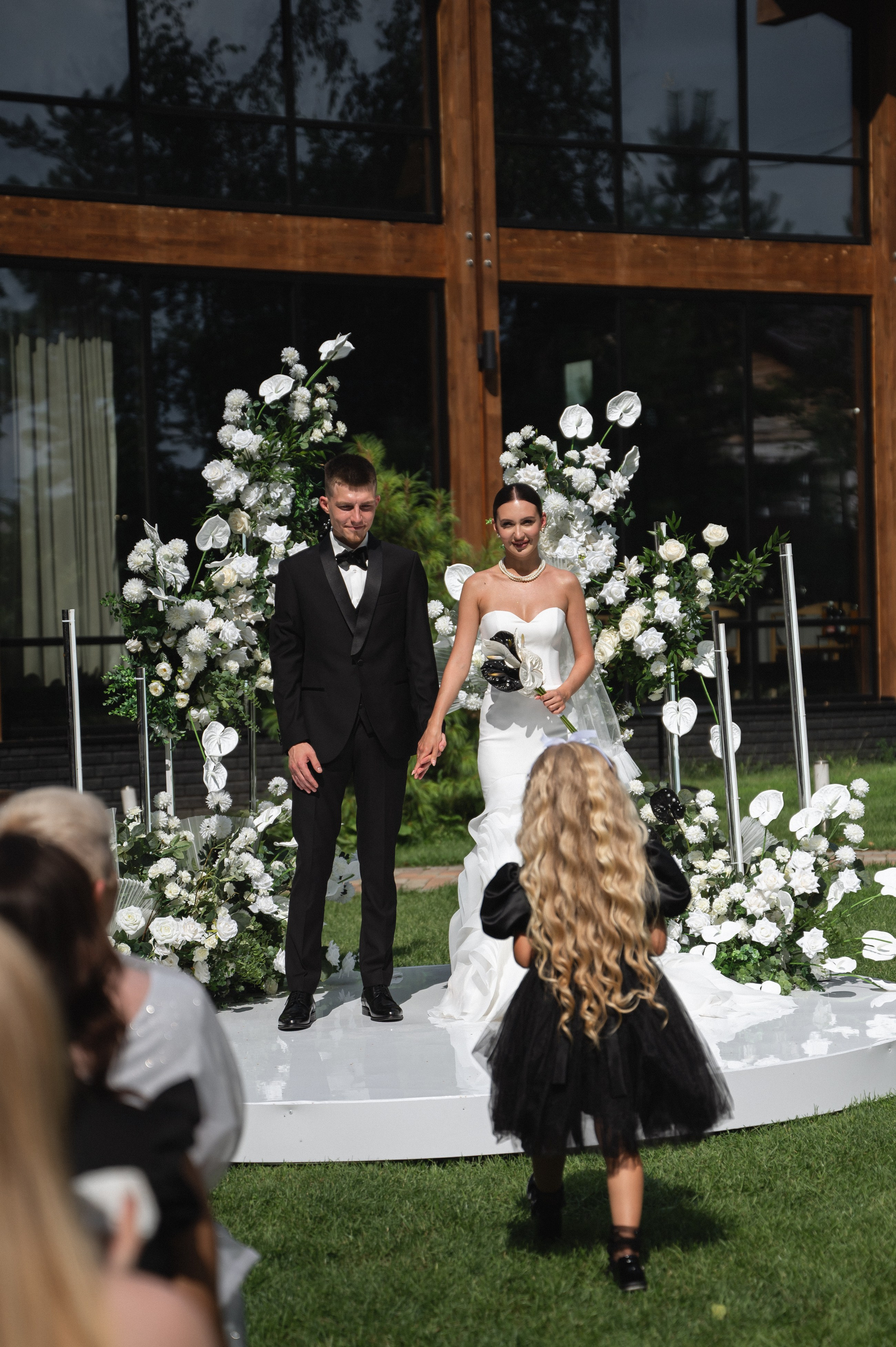 Артём и Софья, Lesnoy Village. Свадебный фотограф Наталья Доронина
