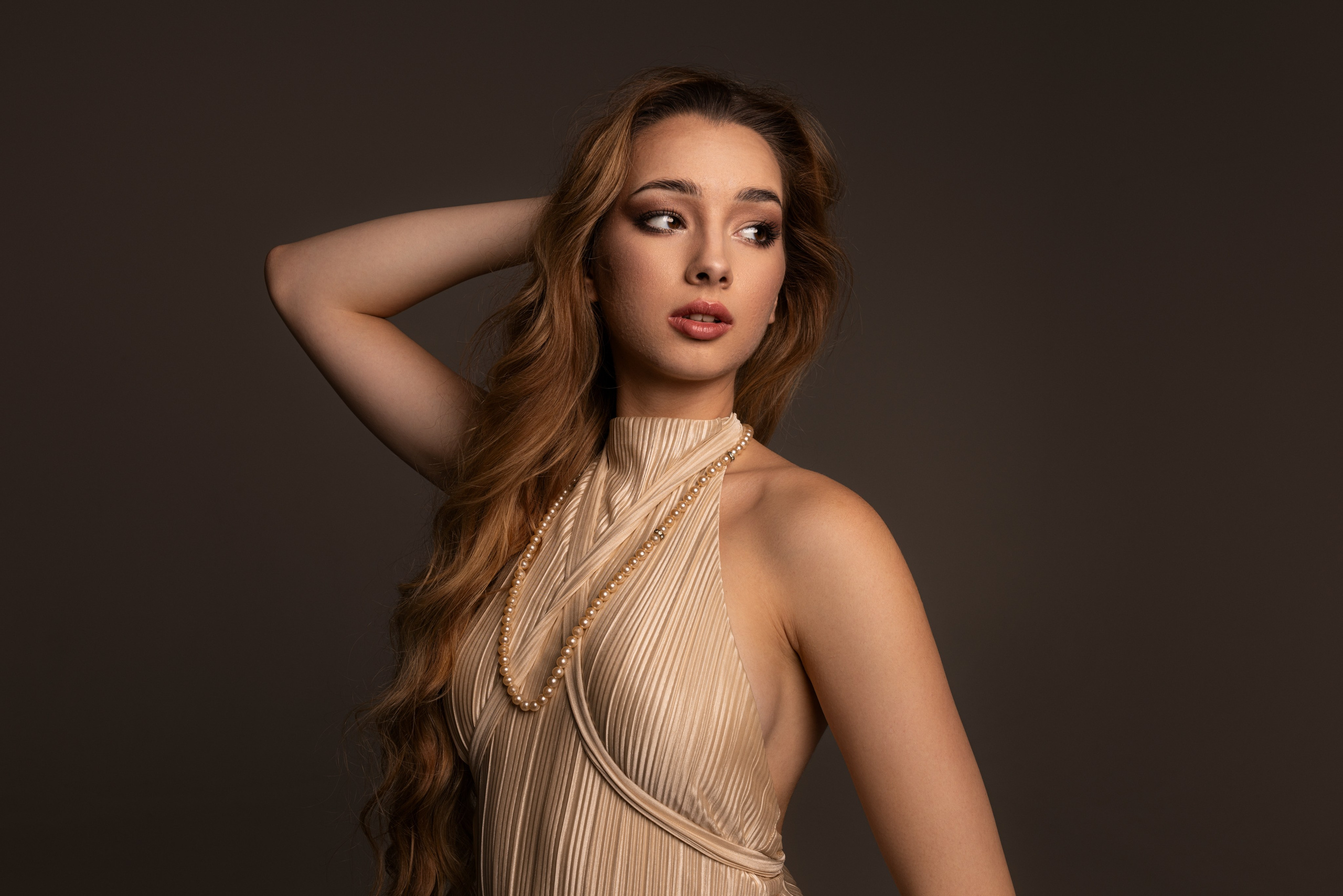 Студийная съемка с Полиной на циклораме в формате для «себя». Дмитрий Шульгин, портретный фотограф в Воронеже