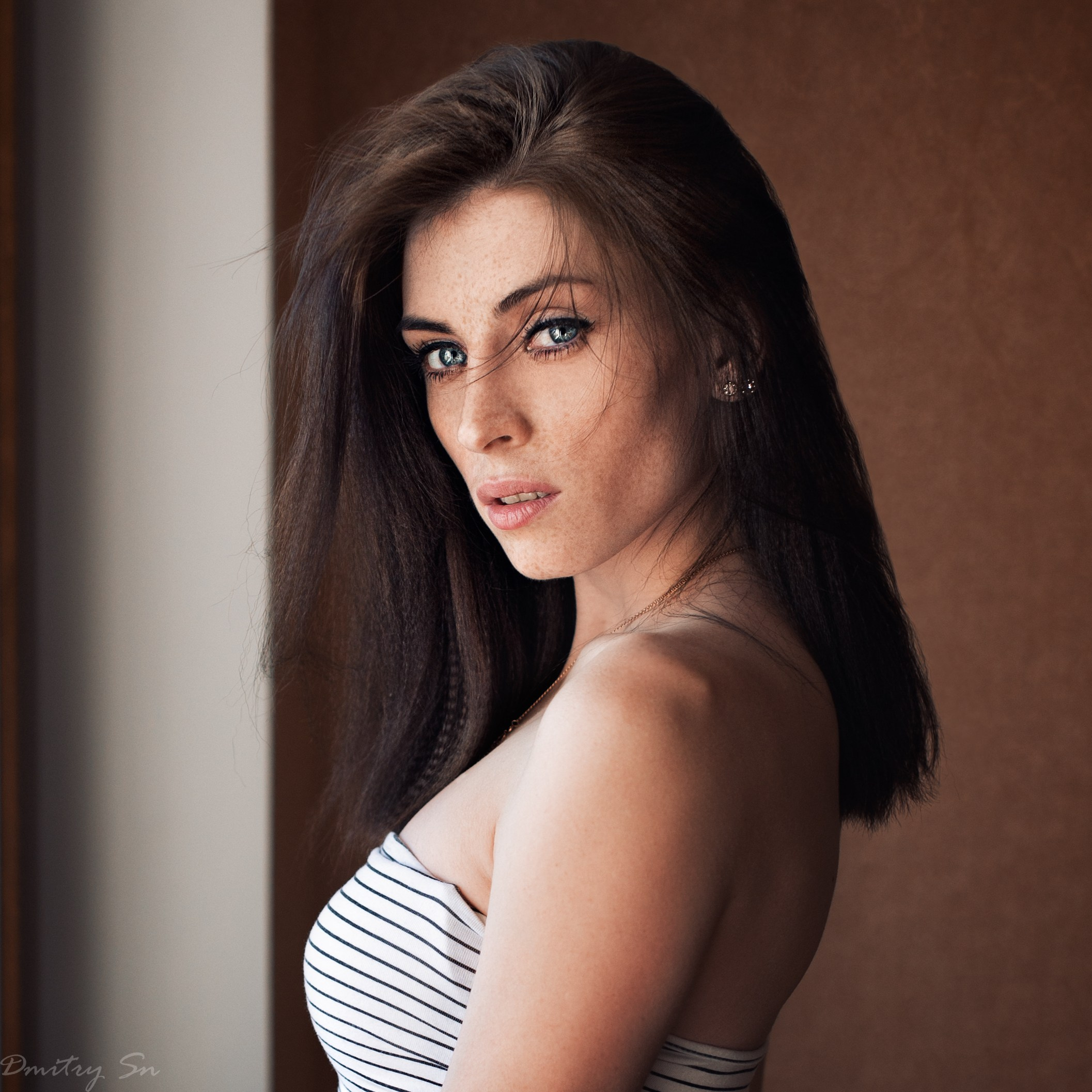 Портреты с Надеждой у окна для «себя»