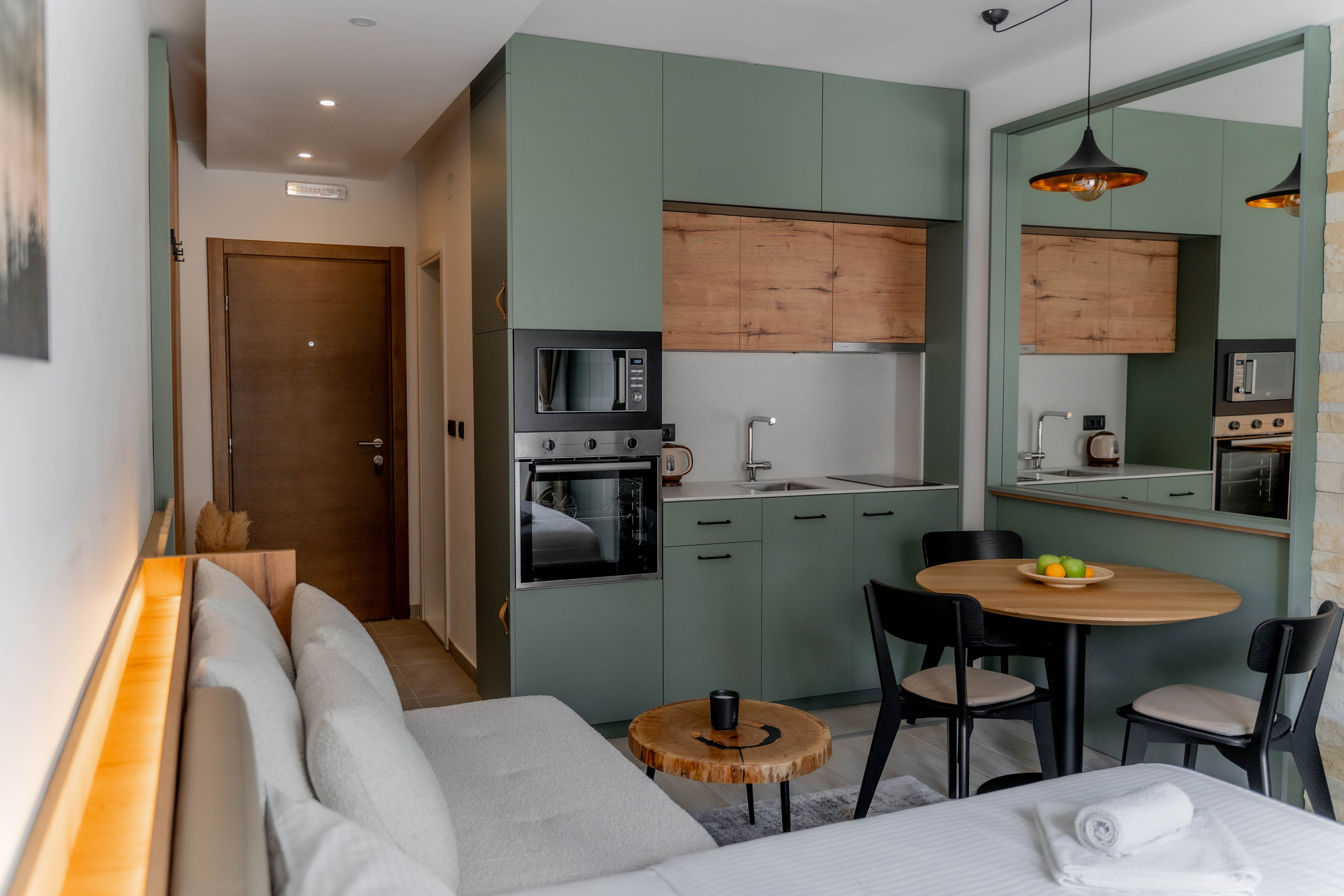 Madre interiors. Photographer Liana Sudets Serbia Kopaonik Brzece Brus