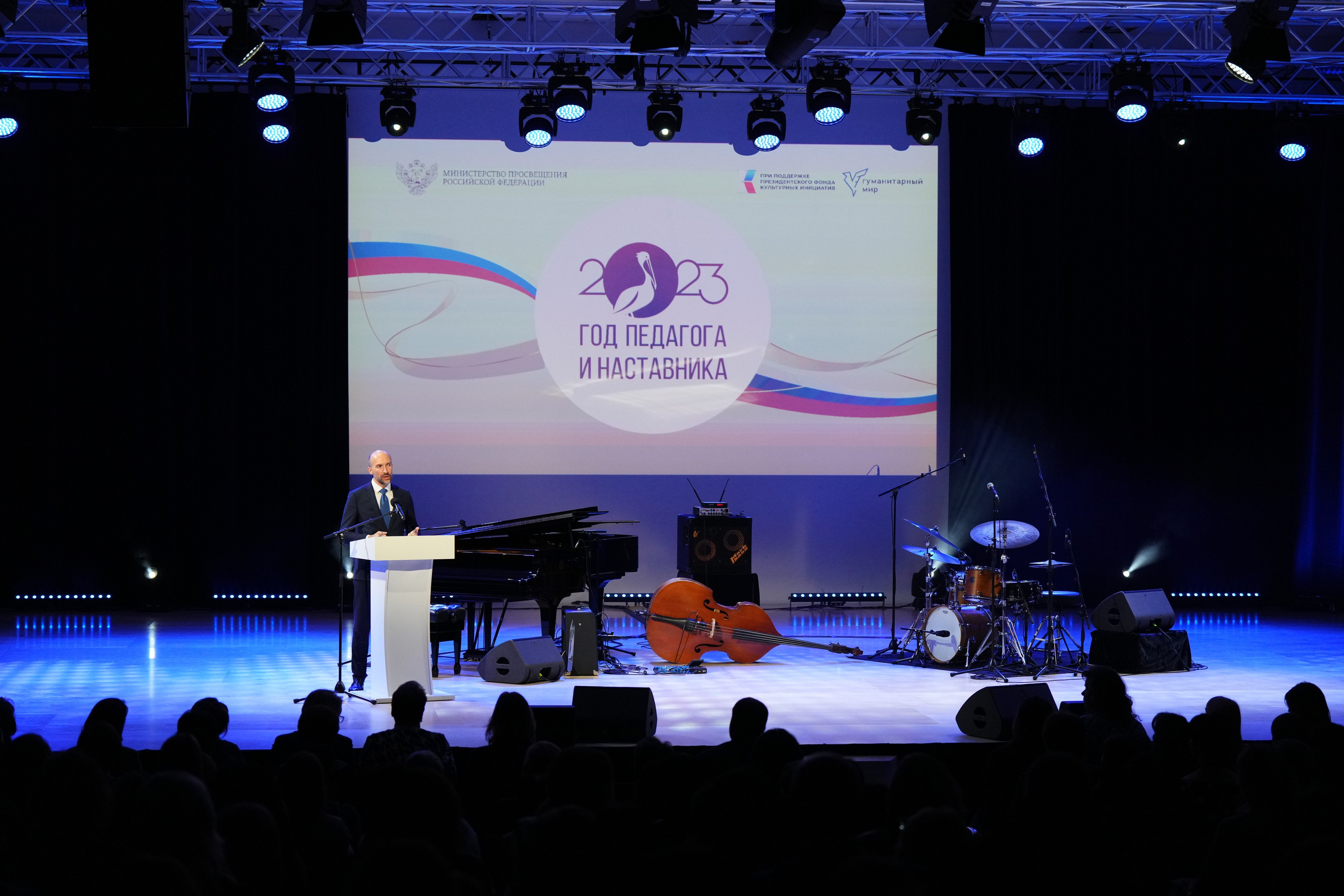 Репортажный фотограф в Сочи — профессиональная съёмка событий и мероприятий. Профессиональная фотосъемка в Сочи: репортаж, предметная, ювелирная фотосъемка, недвижимость, фуд-фотография. Фотограф Александр Афанасьев