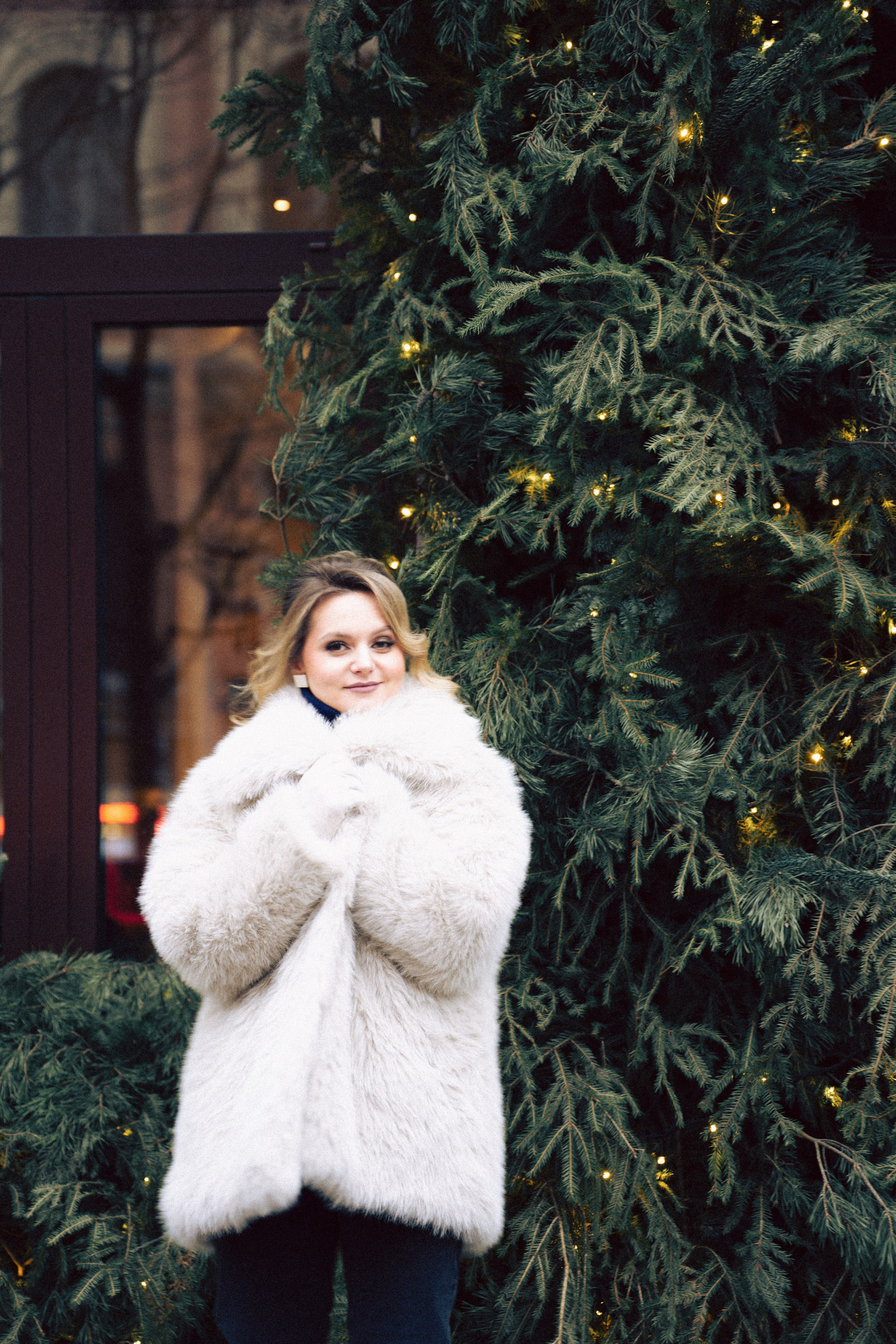 НОВОГОДНЯЯ ФОТОСЕСИИЯ В СТУДИИ ДЛЯ ДЕВУШКИ И ПРОГУЛКА ПО ЧЕРНЫШЕВСКОЙ. Профессиональный фотограф, Санкт-Петербург — Виктория Богомолова