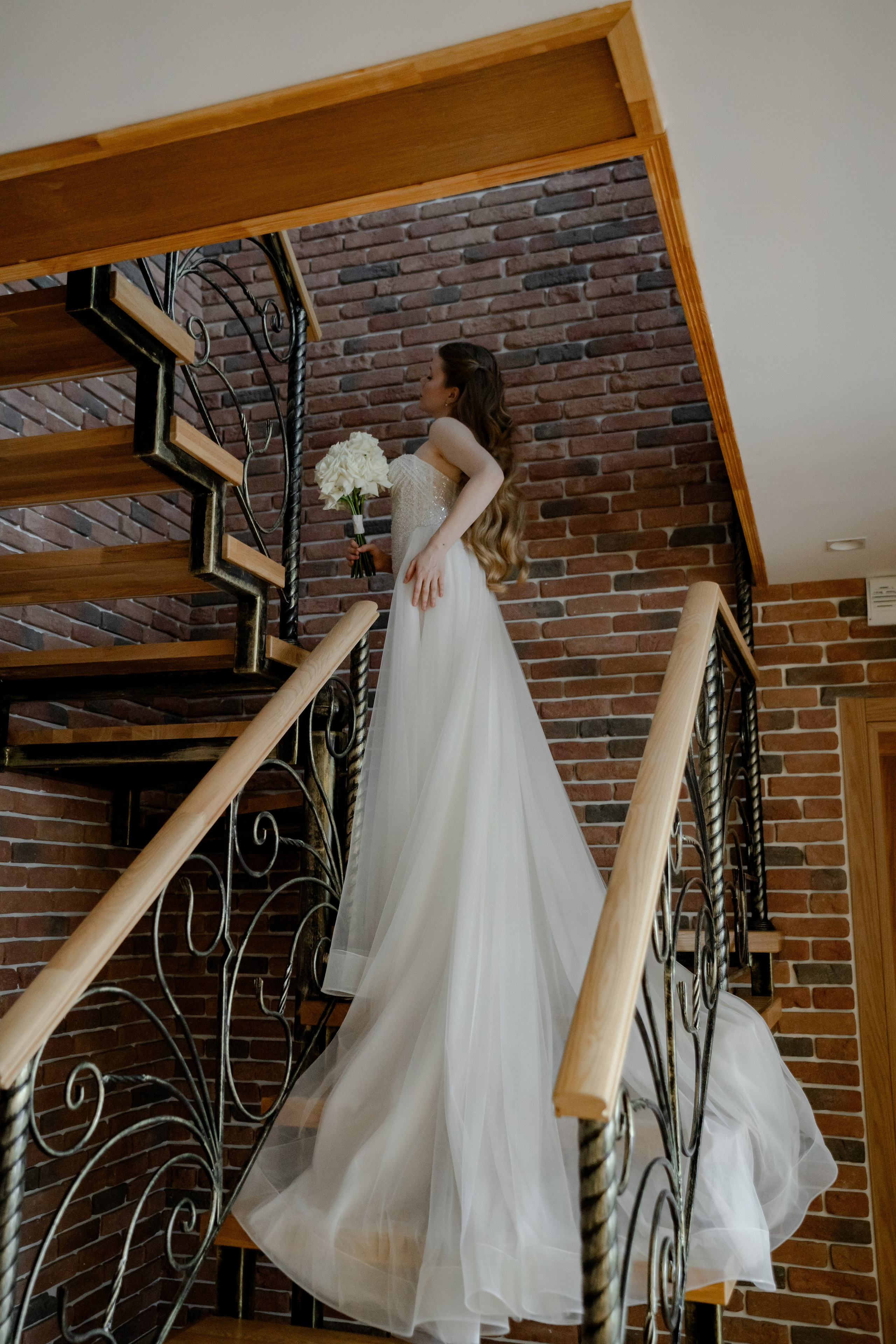 СВАДЕБНАЯ СЬЕМКА СБОРОВ В ОТЕЛЕ И ВЫЕЗД НА ЦЕРЕМОНИЮ (СНЯТО В СИБИРЕ В НИЖНЕВАРТОВСКЕ)М. Профессиональный фотограф, Санкт-Петербург — Виктория Богомолова