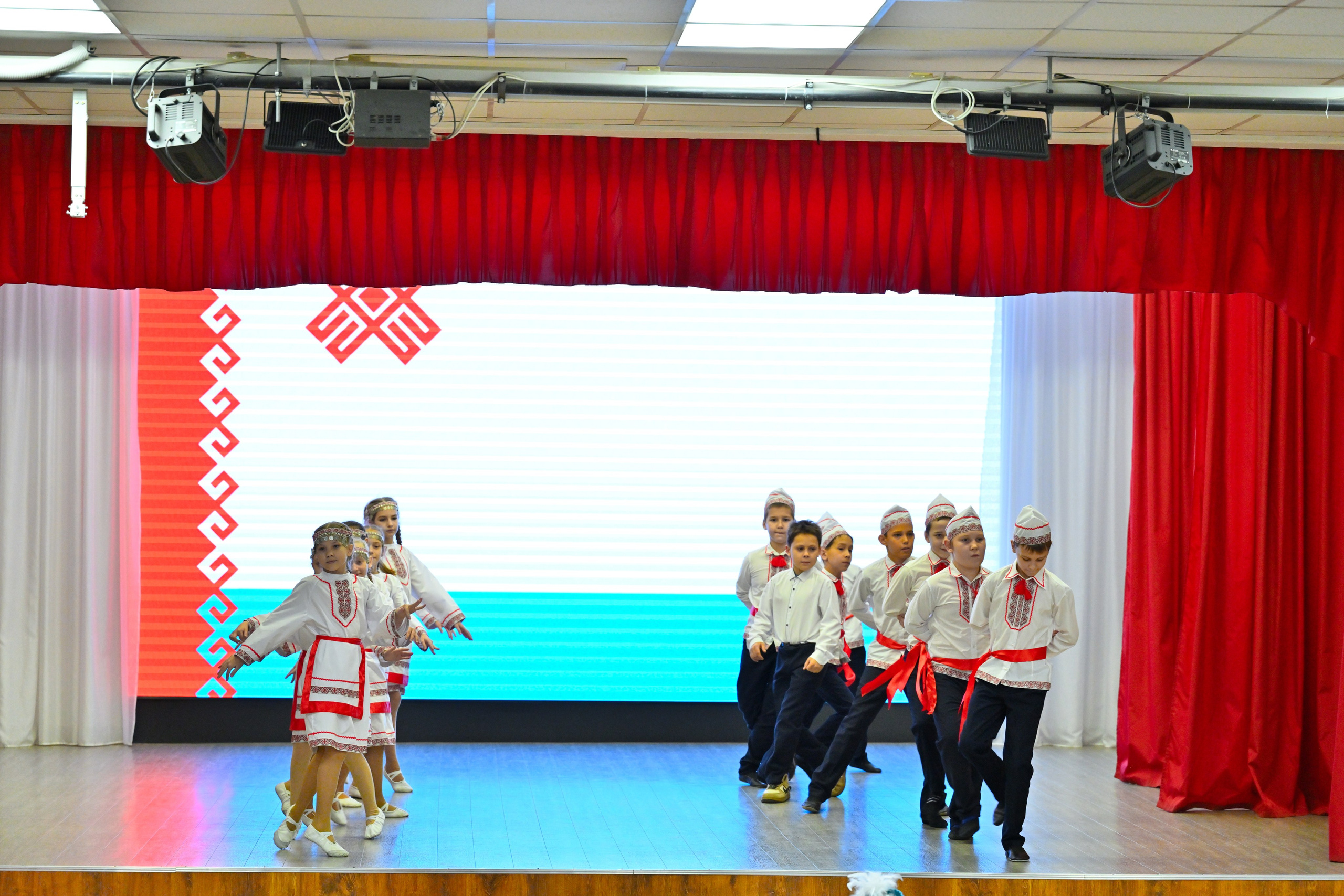 2025-11-21 День семьи 127. Снежинск фото Андрианов