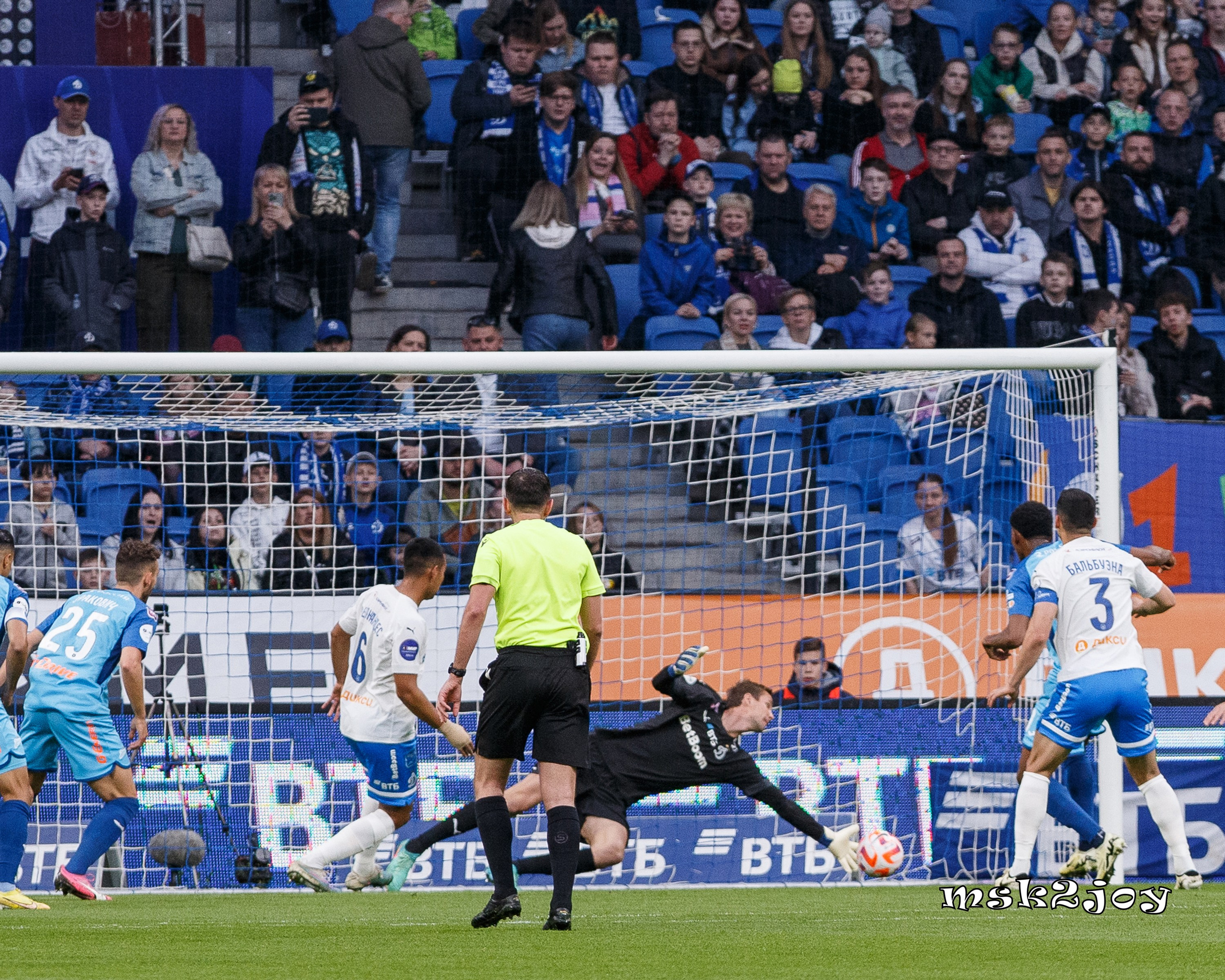 Фоторепортаж. РПЛ. Динамо — Зенит. Михаил Тоцкий портретный и репортажный фотограф в Москве
