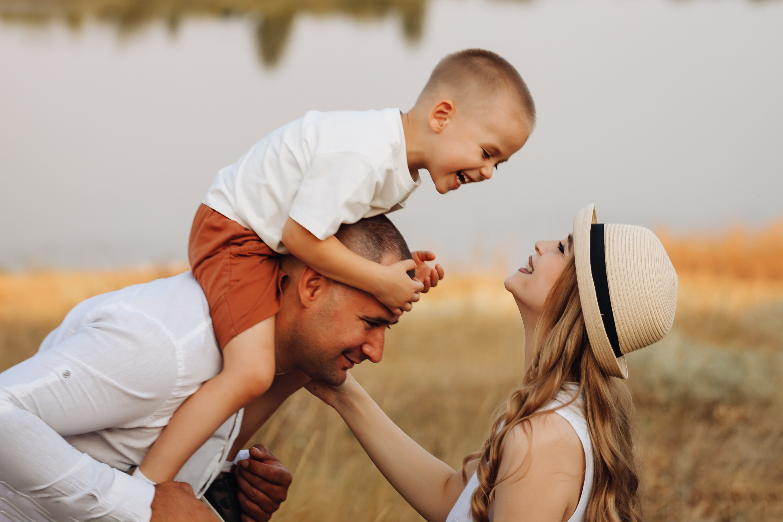 Семейная фотосессия на природе