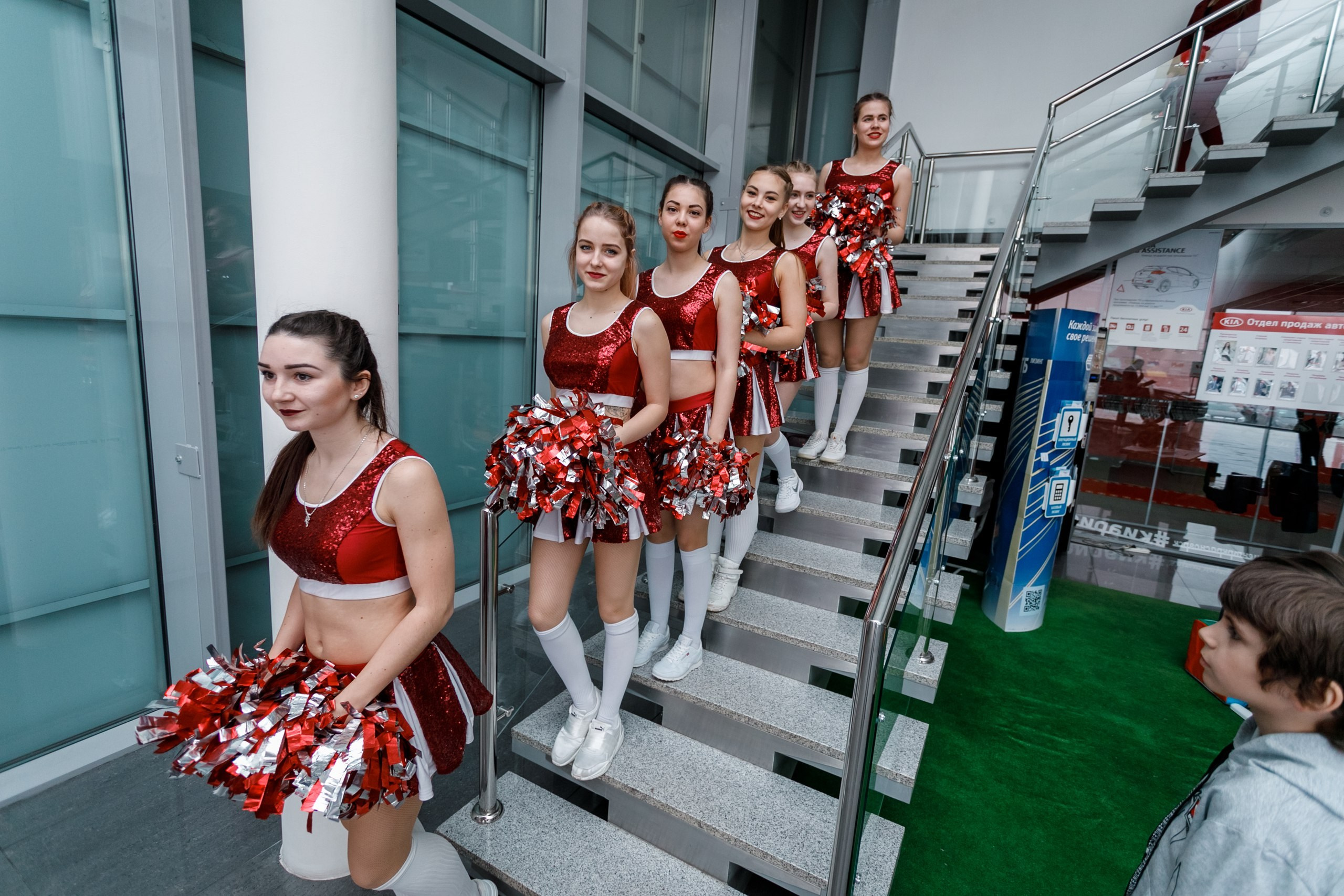 Розыгрыш билетов на ЧМ по футболу FIFA @ Киа Центр. Репортажный фотограф Максим Полянский. Москва, Санкт-Петербург, Красноярск