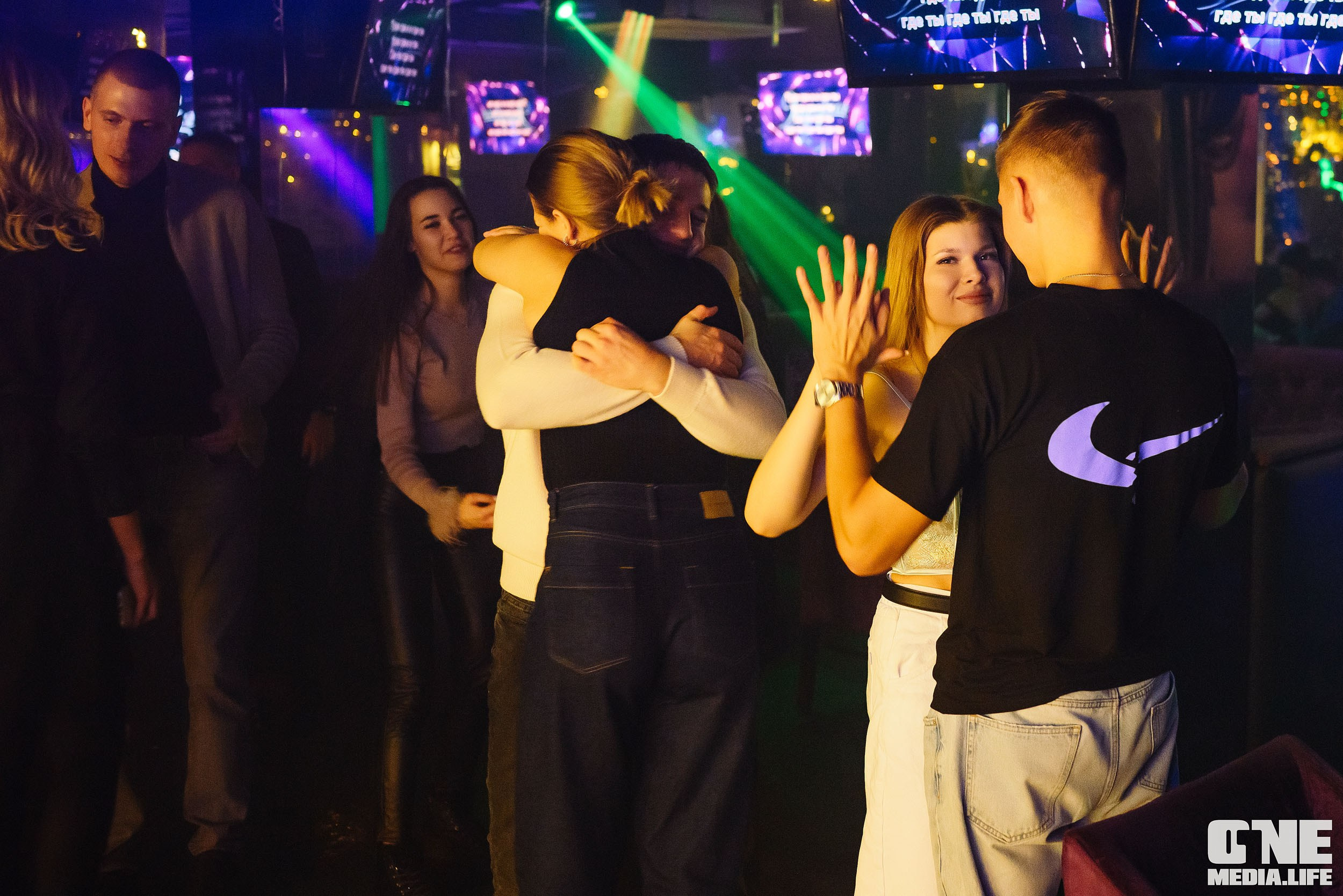 Фоторепортаж из караоке-клуба Эйфория. One Media Life: фоторепортажи, фотоотчеты с мероприятий и заведений