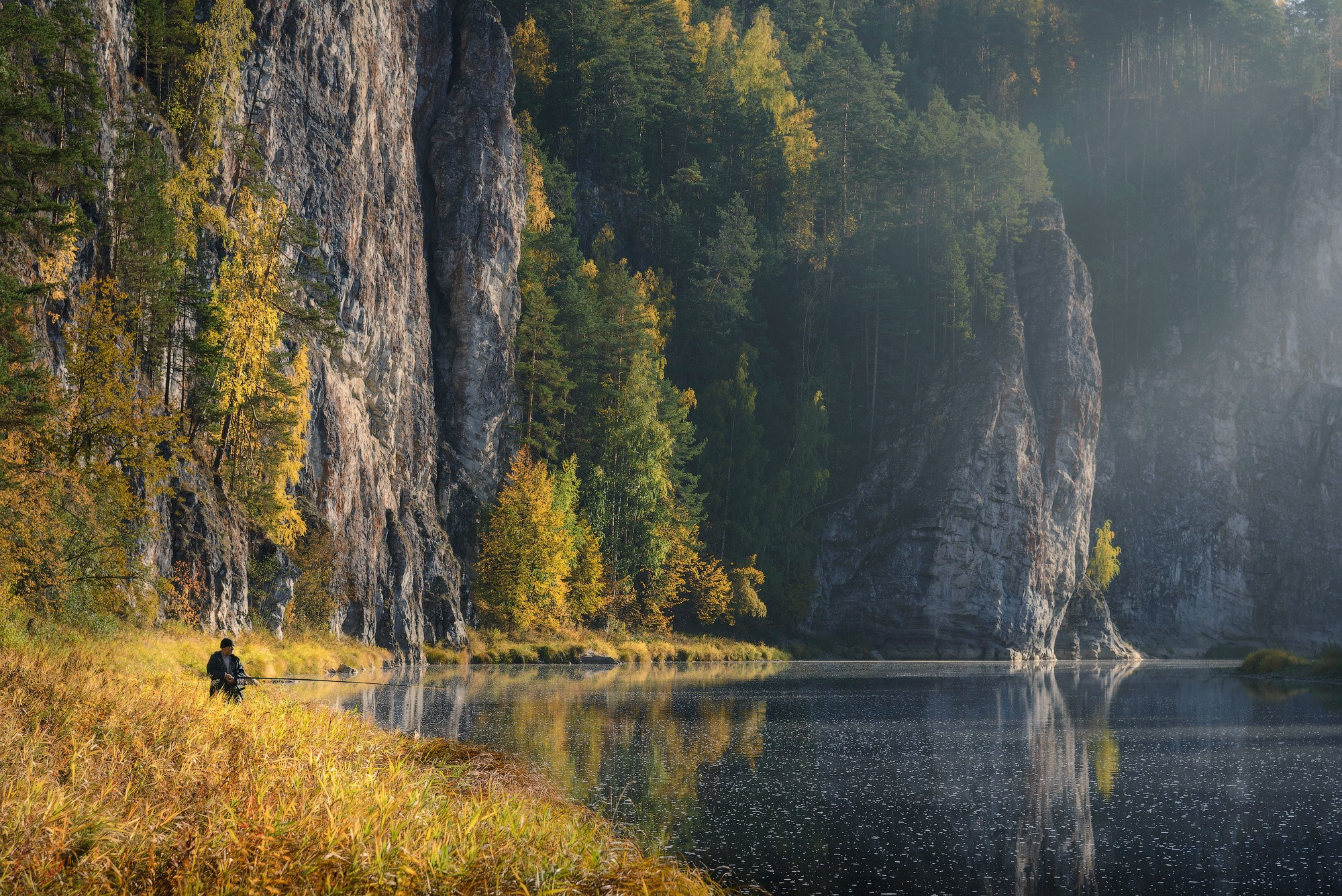 Осенняя река Чусовая