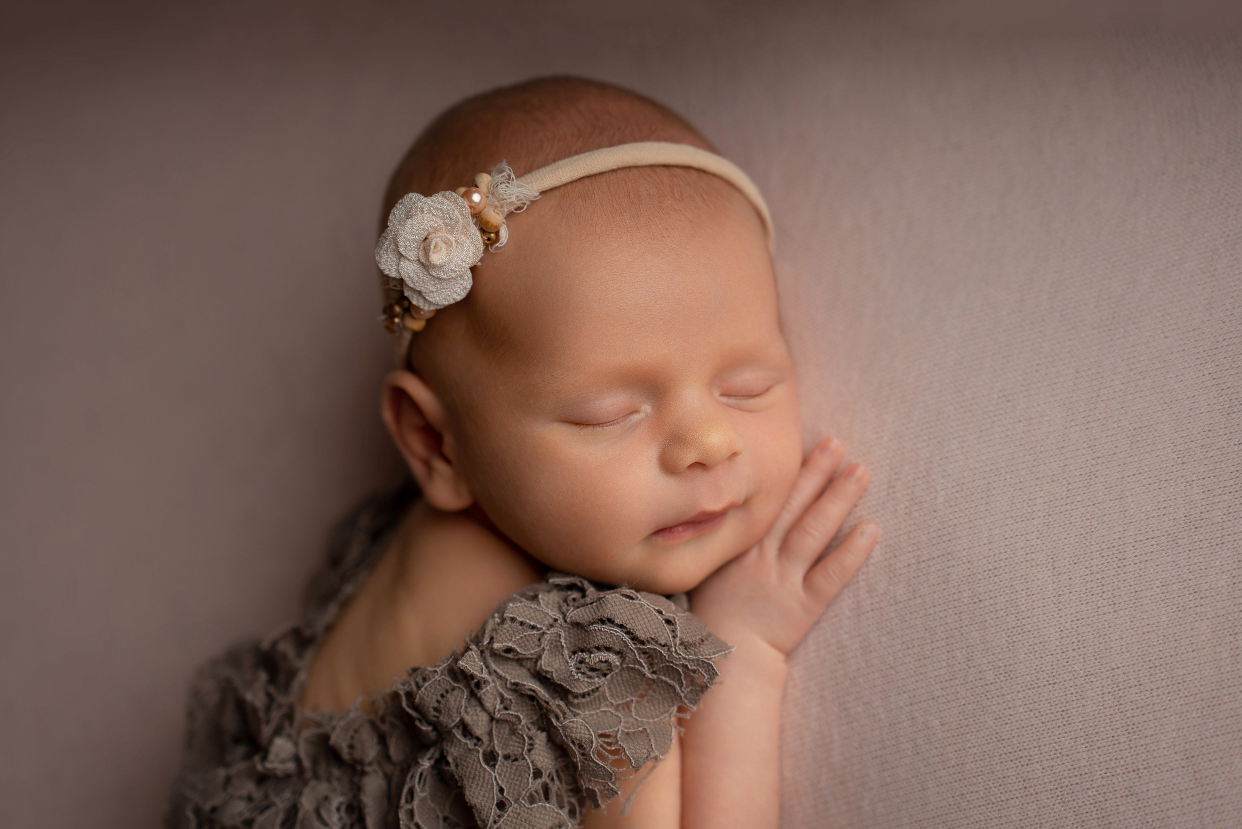 Ньюборн. Фотограф новорожденных Оренбург и свадебный фотограф Оренбург