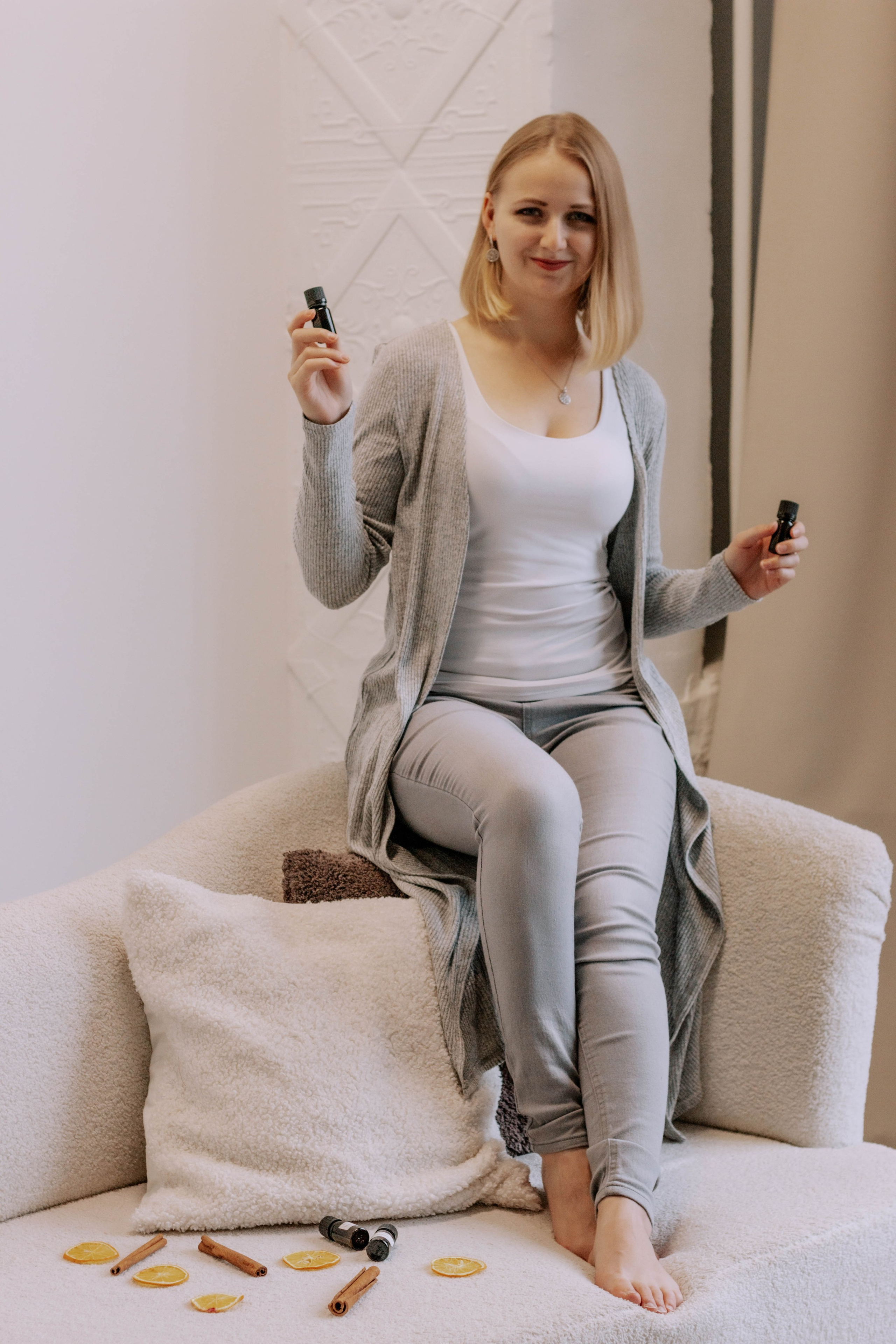 Алиса — Ароматерапевт. Бережно сохраняю ваши чувства и истории на своих фотографиях