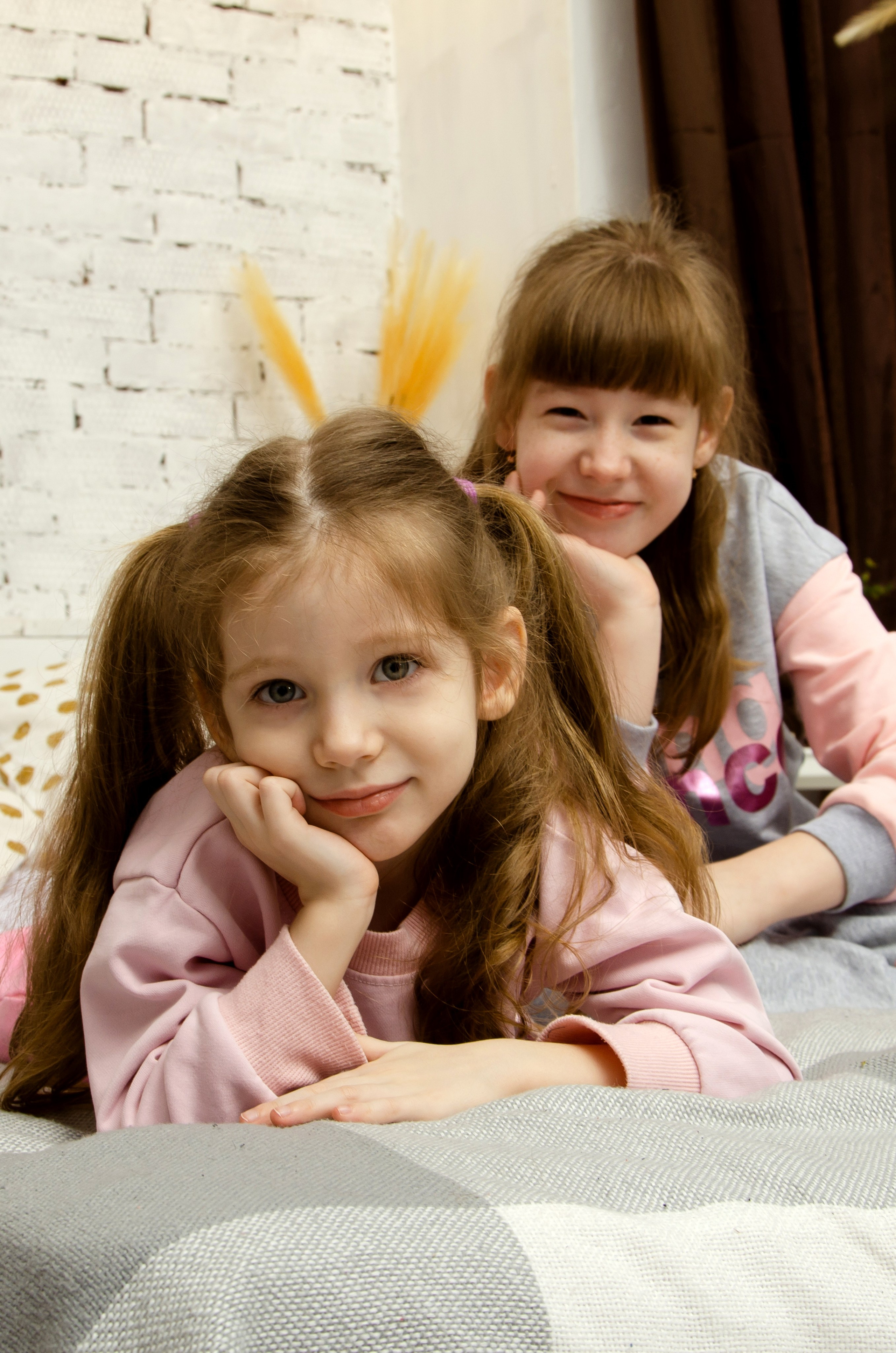 Фотограф Алексей Акуленко, семейная фотосессия. «Окна» интерьерная фотостудия, г. Юрга