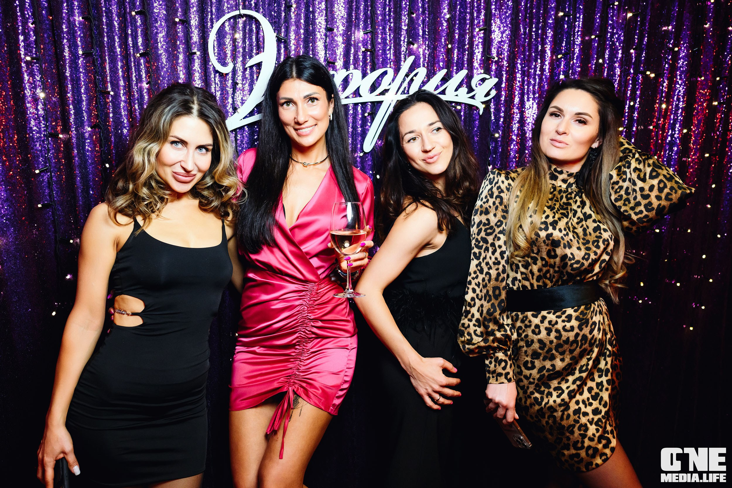 Фоторепортаж из караоке-клуба Эйфория. One Media Life: фоторепортажи, фотоотчеты с мероприятий и заведений