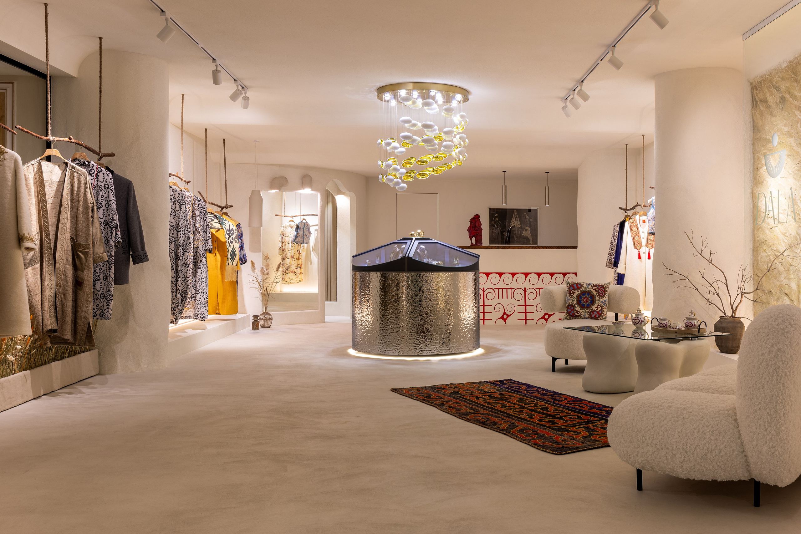 Интерьерная фотосъёмка бутика «Dala» в Астане. Roman Yakunin — interior photographer in Almaty, Kazakhstan