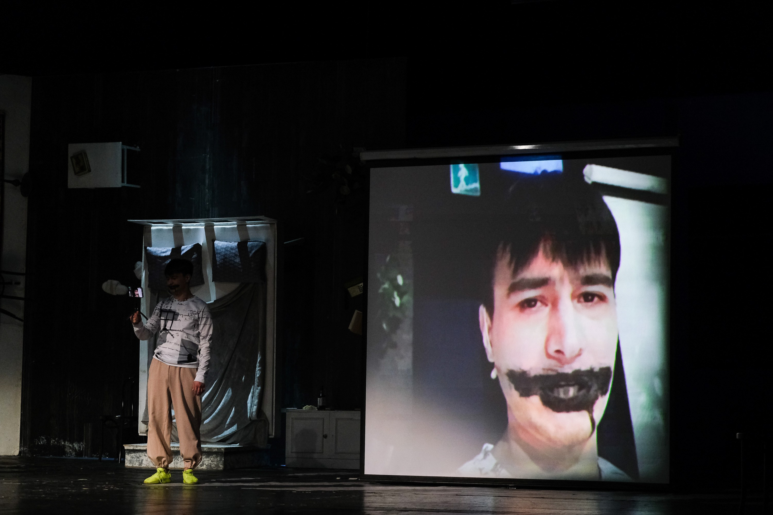 Ганди молчал по субботам. Фотограф Анатолий Деникин