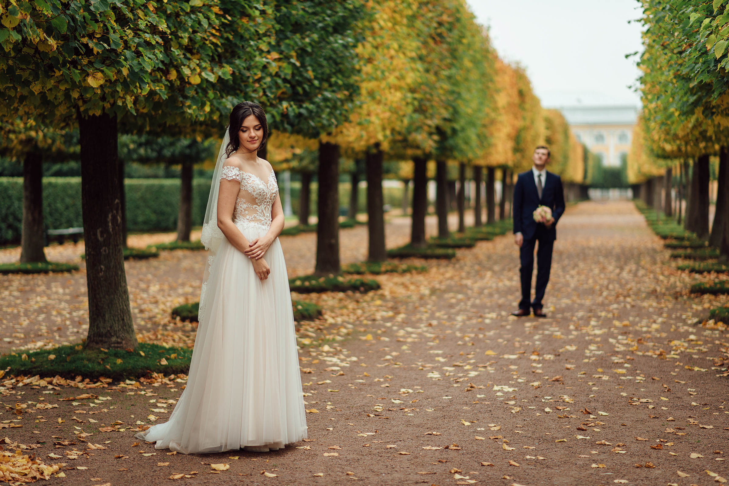 Свадебная фотосессия Ольги и Павла в Петергофе. Свадебный фотограф в Санкт-Петербурге Венера Ахметова