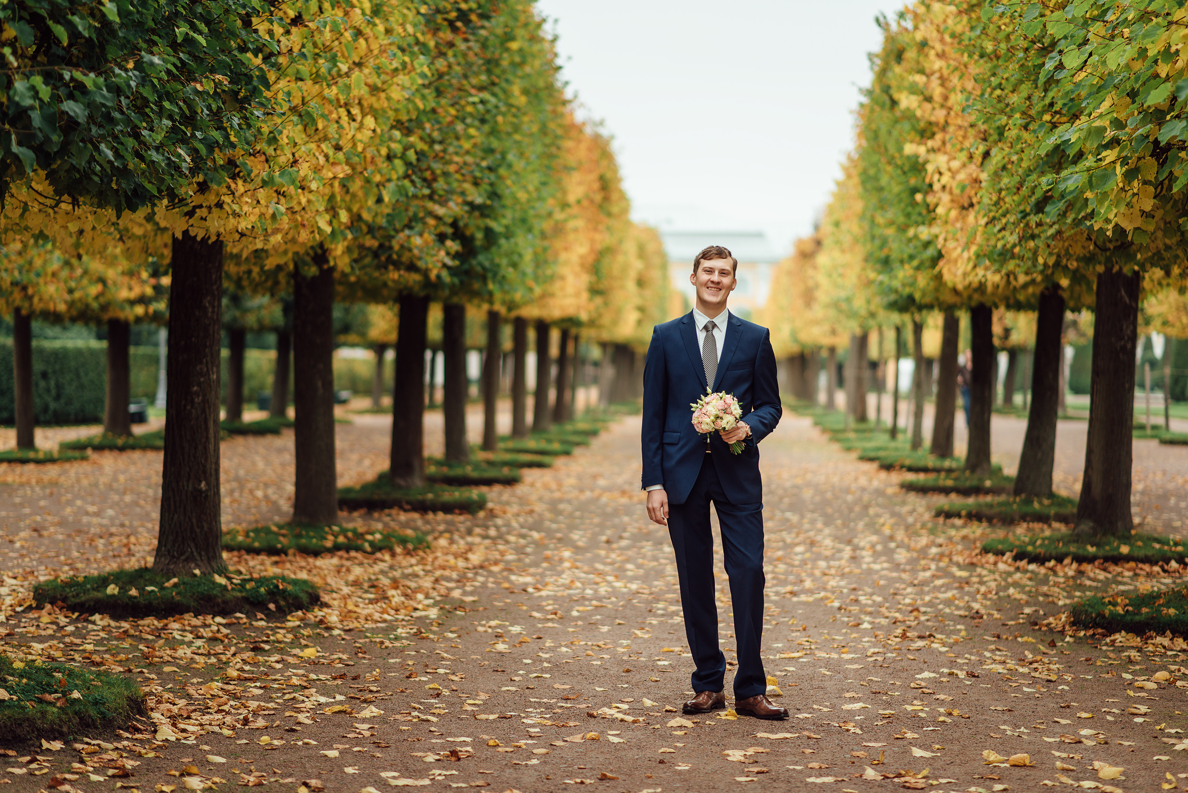 Свадебная фотосессия Ольги и Павла в Петергофе. Свадебный фотограф в Санкт-Петербурге Венера Ахметова