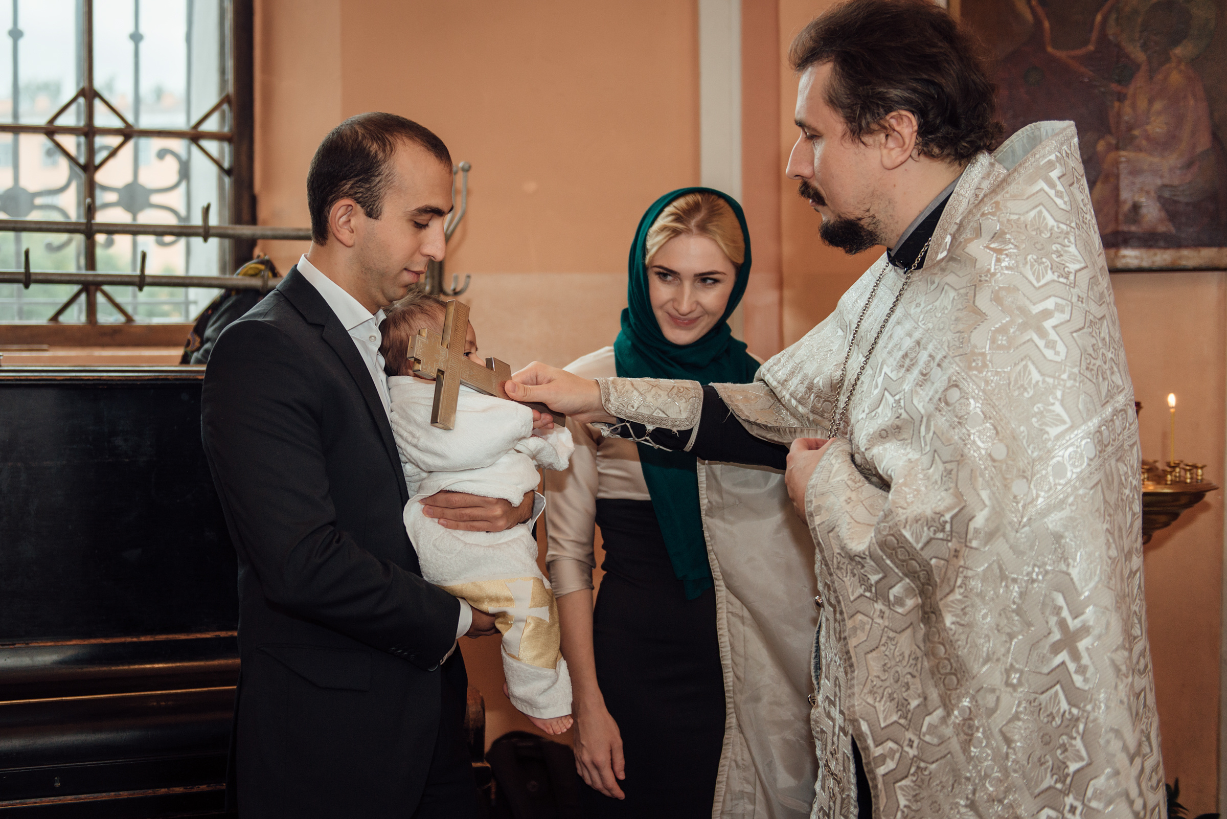 Крещение в храме Рождества св. Иоанна Предтечи, Чесменская церковь. Свадебный фотограф в Санкт-Петербурге Венера Ахметова