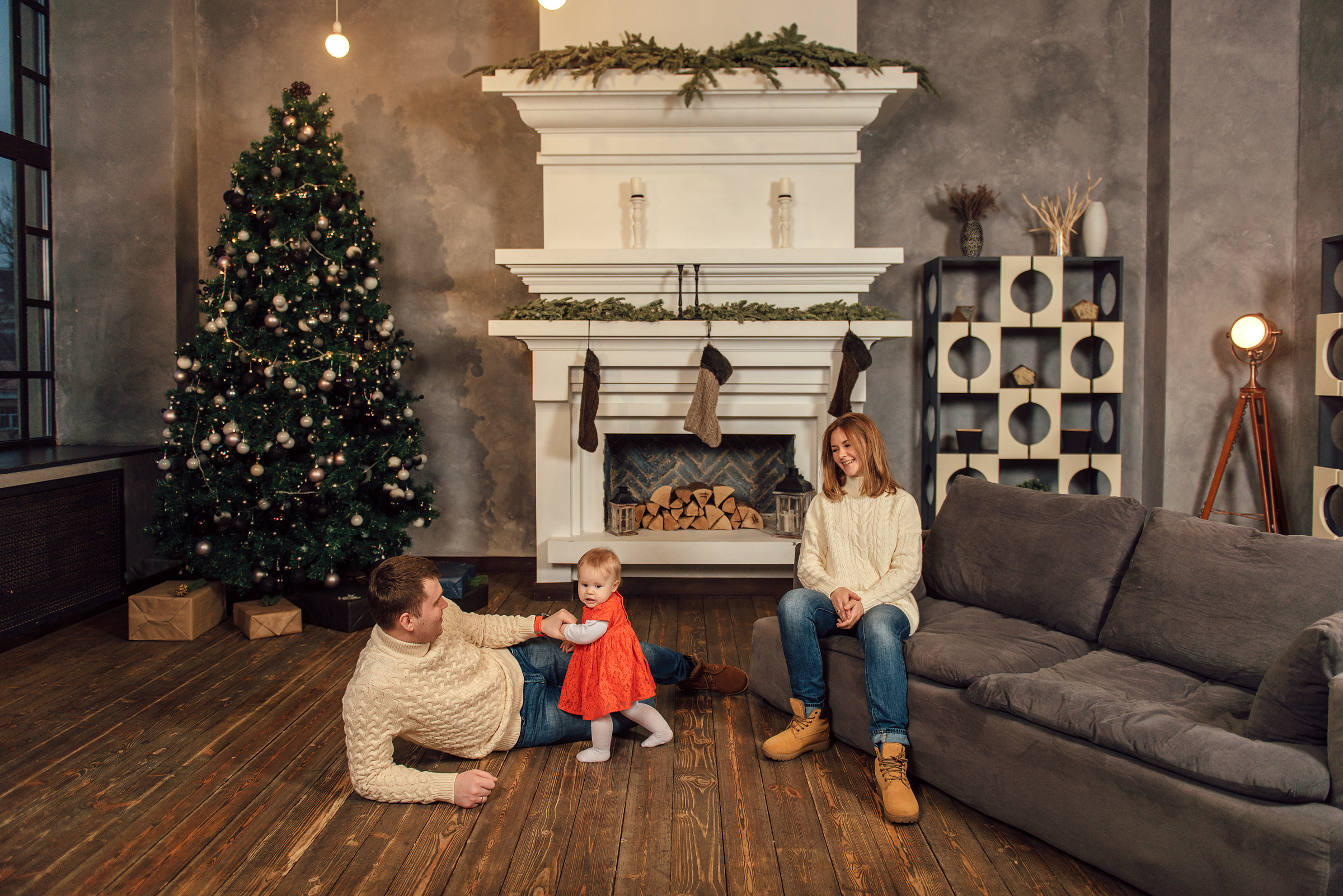 Семейная фотосессия под Новый Год в студии 212. Свадебный фотограф в Санкт-Петербурге Венера Ахметова