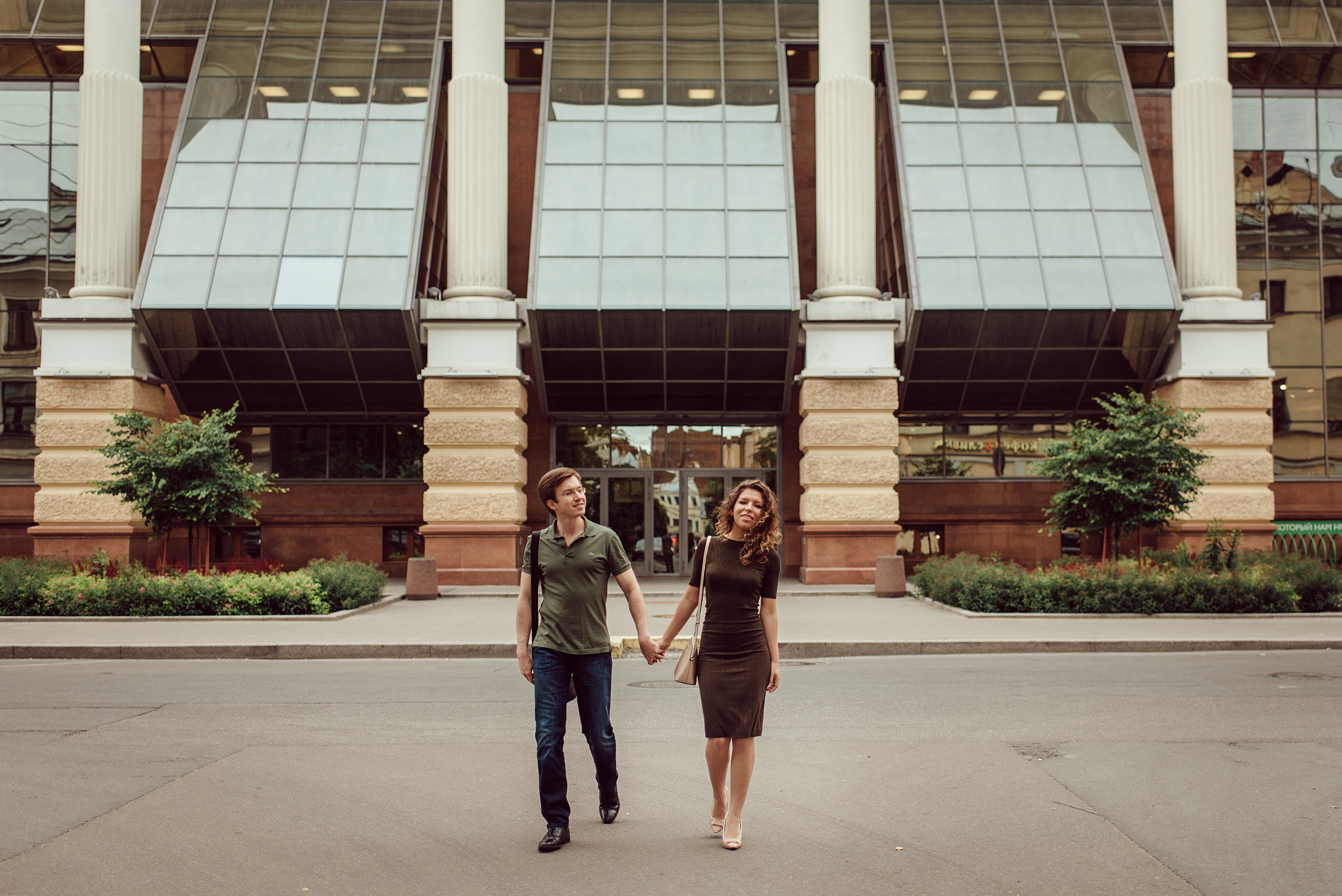 Предсвадебная фотосессия прогулка в центре Санкт-Петербурга. Свадебный фотограф в Санкт-Петербурге Венера Ахметова