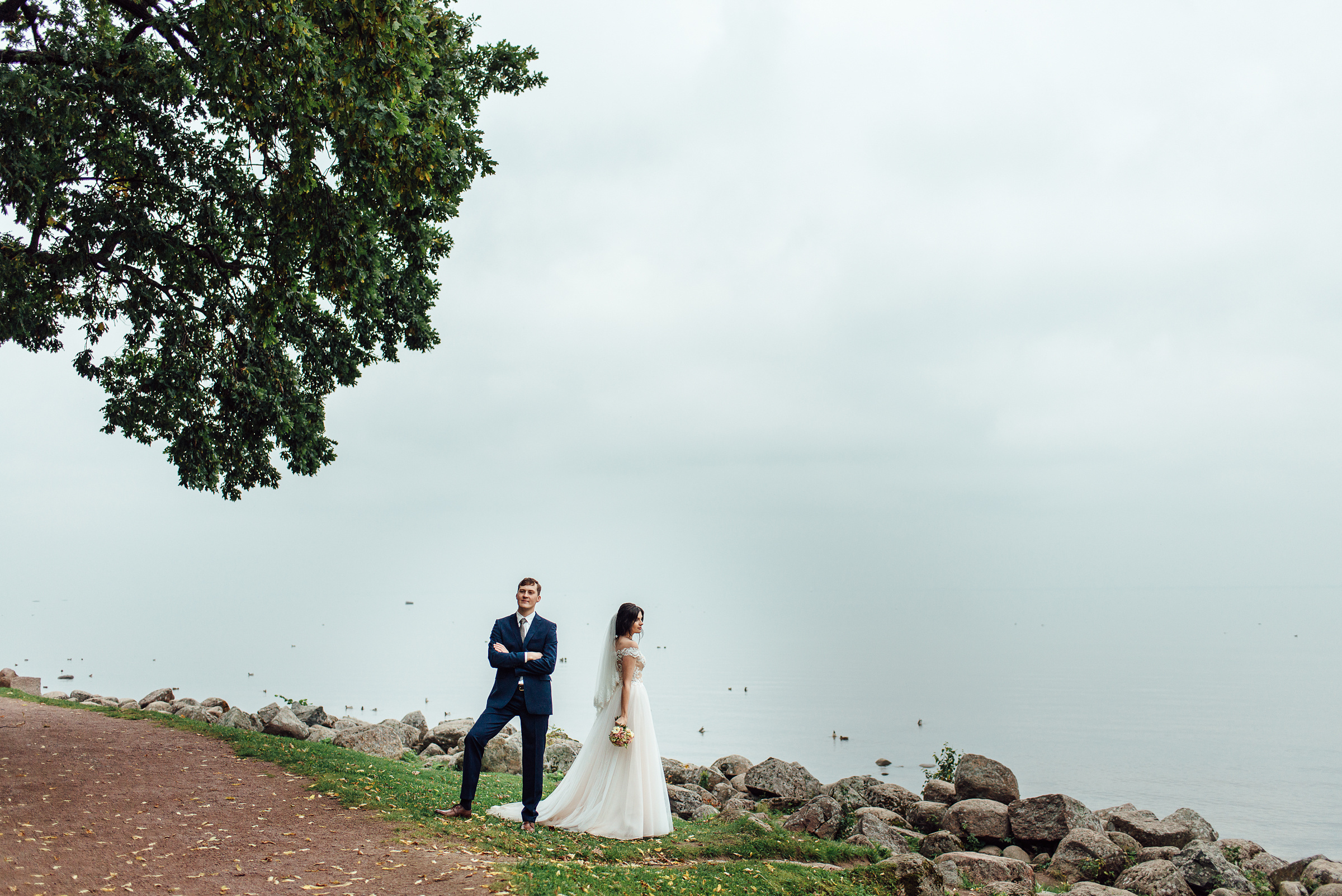 Свадебная фотосессия Ольги и Павла в Петергофе. Свадебный фотограф в Санкт-Петербурге Венера Ахметова