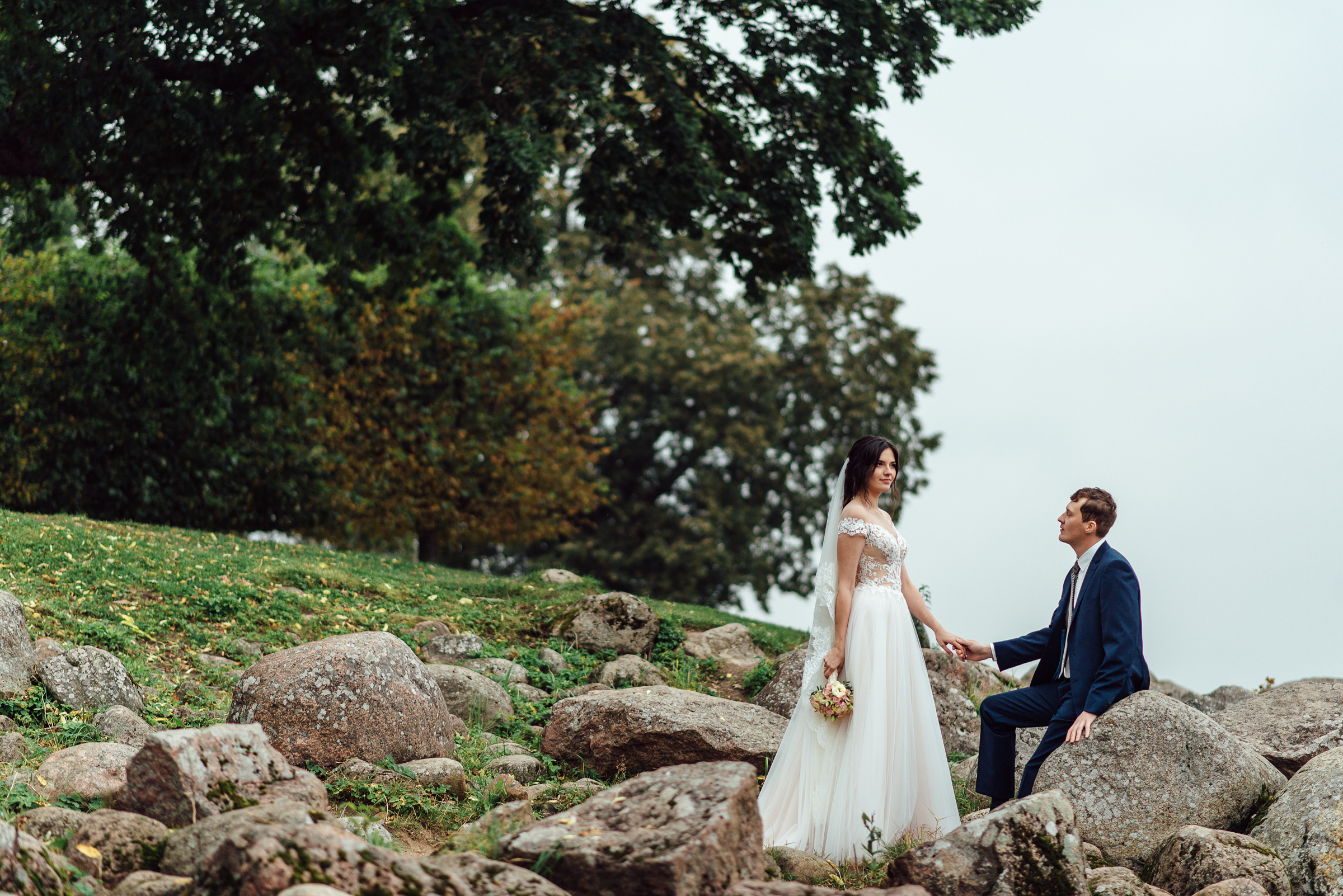 Свадебная фотосессия Ольги и Павла в Петергофе. Свадебный фотограф в Санкт-Петербурге Венера Ахметова