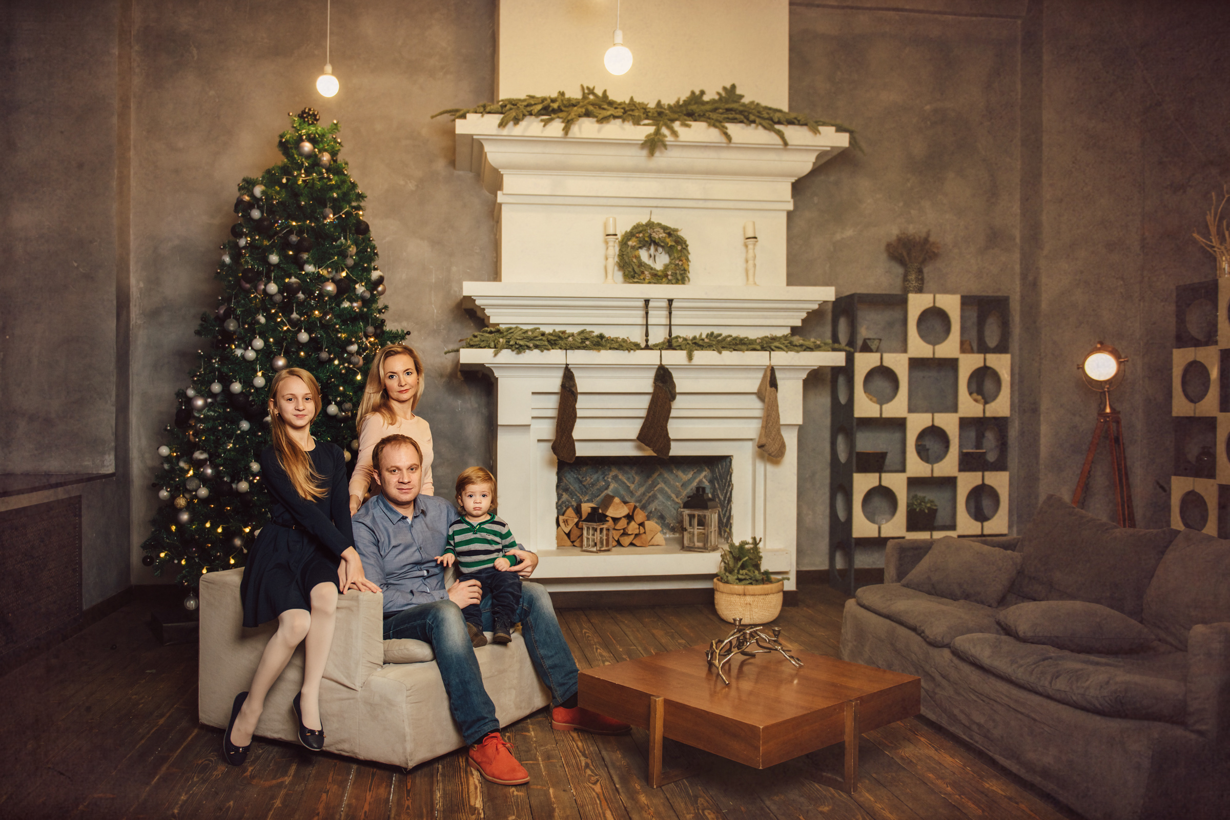 Новогодняя семейная фотосессия в студии 212. Свадебный фотограф в Санкт-Петербурге Венера Ахметова