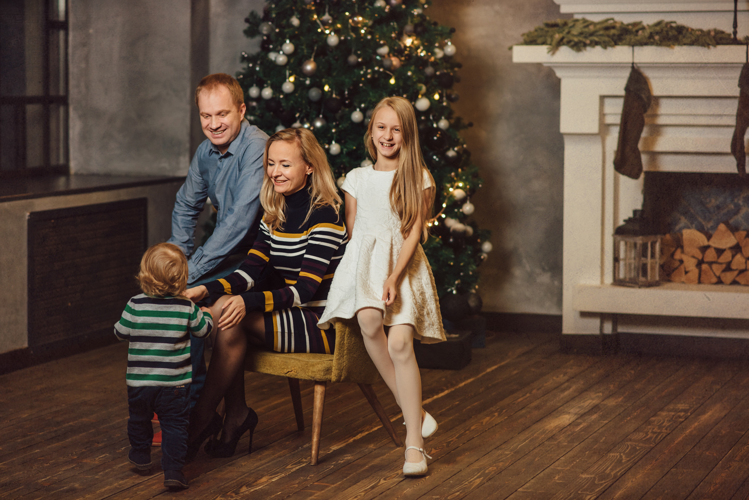 Новогодняя семейная фотосессия в студии 212. Свадебный фотограф в Санкт-Петербурге Венера Ахметова