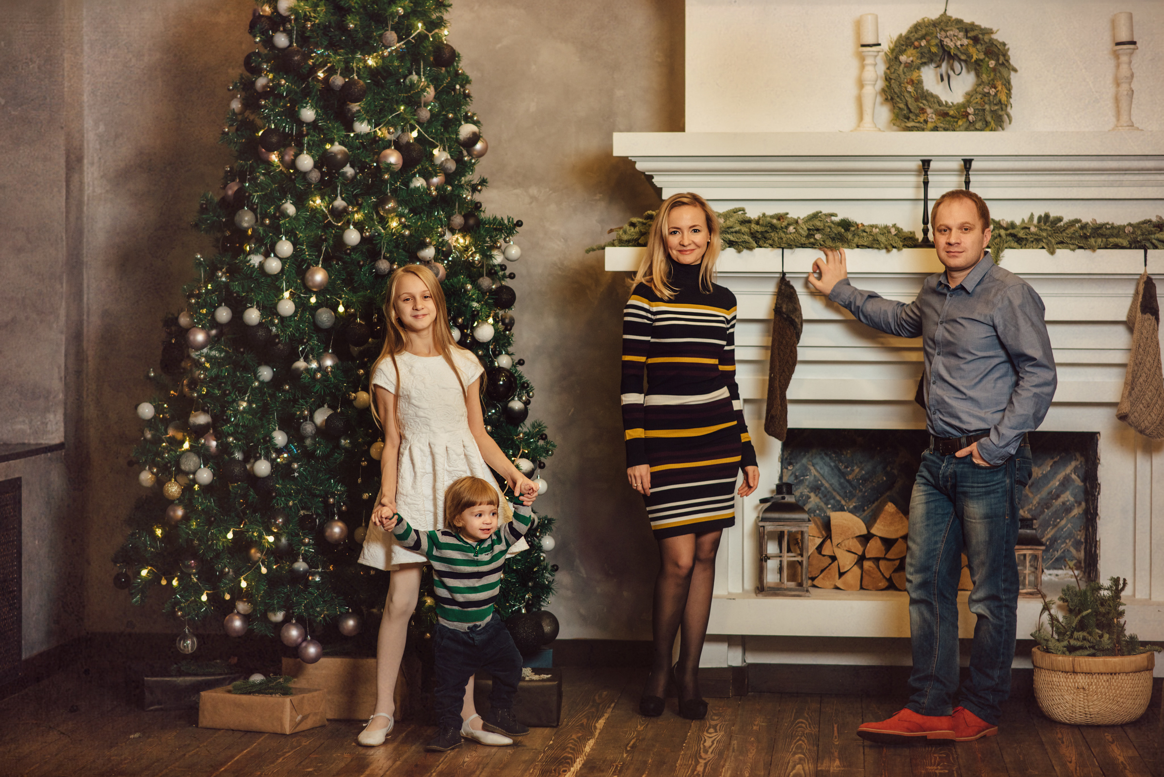 Новогодняя семейная фотосессия в студии 212. Свадебный фотограф в Санкт-Петербурге Венера Ахметова