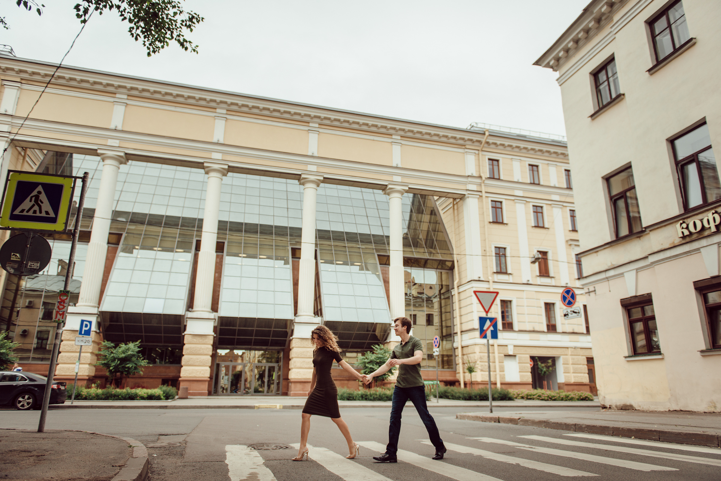 Предсвадебная фотосессия прогулка в центре Санкт-Петербурга. Свадебный фотограф в Санкт-Петербурге Венера Ахметова