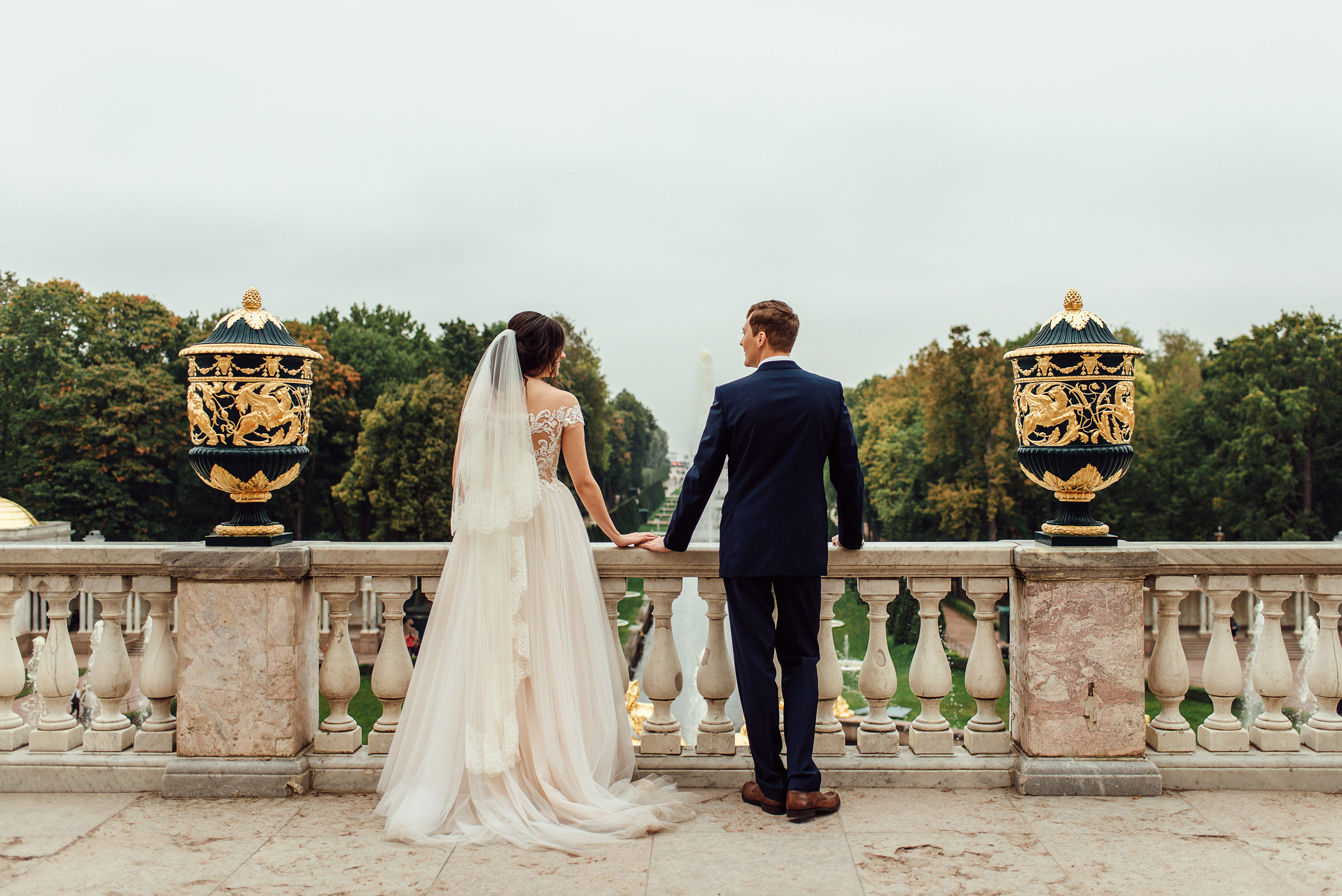 Свадебная фотосессия Ольги и Павла в Петергофе. Свадебный фотограф в Санкт-Петербурге Венера Ахметова
