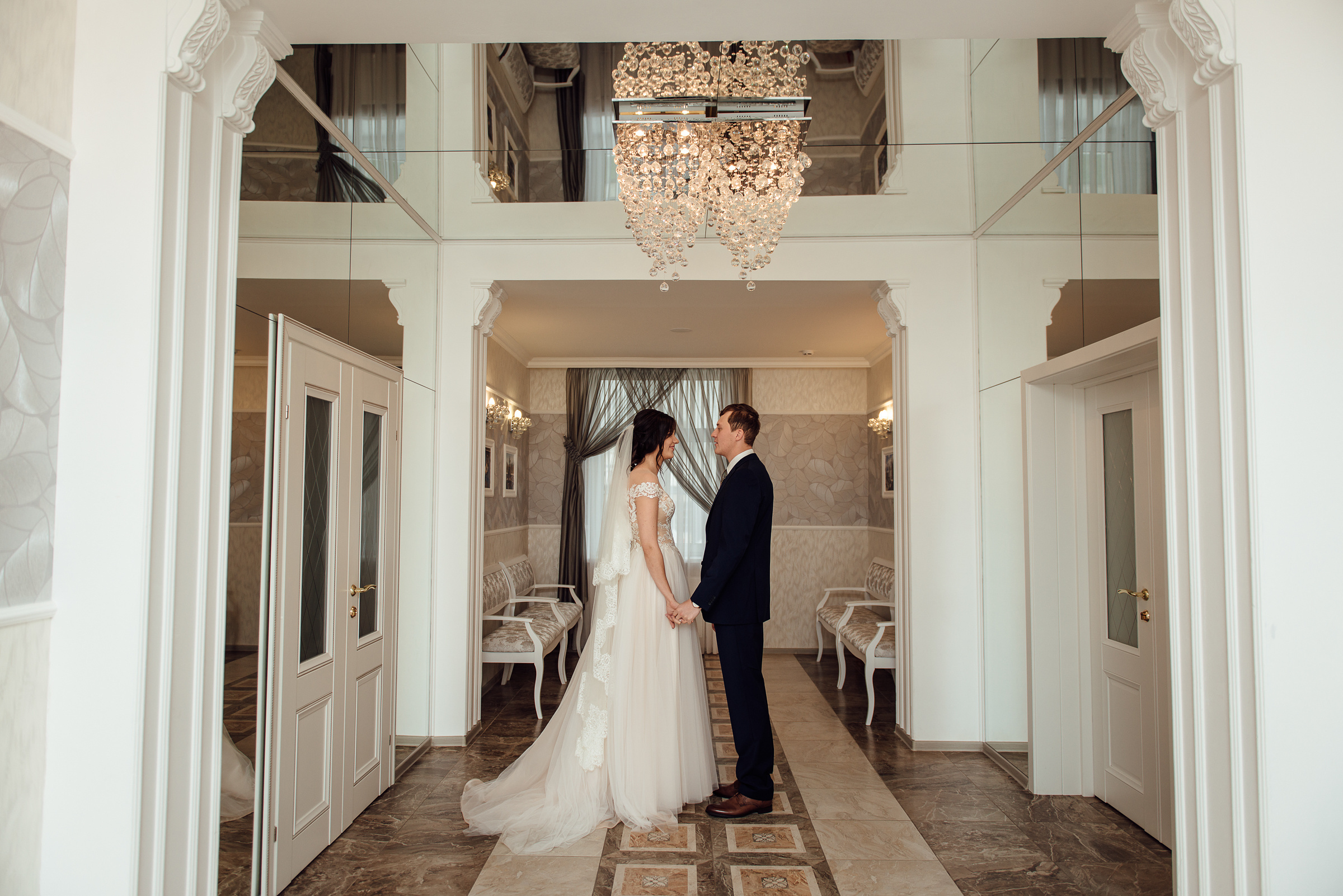 Свадебная фотосессия Ольги и Павла в Петергофе. Свадебный фотограф в Санкт-Петербурге Венера Ахметова