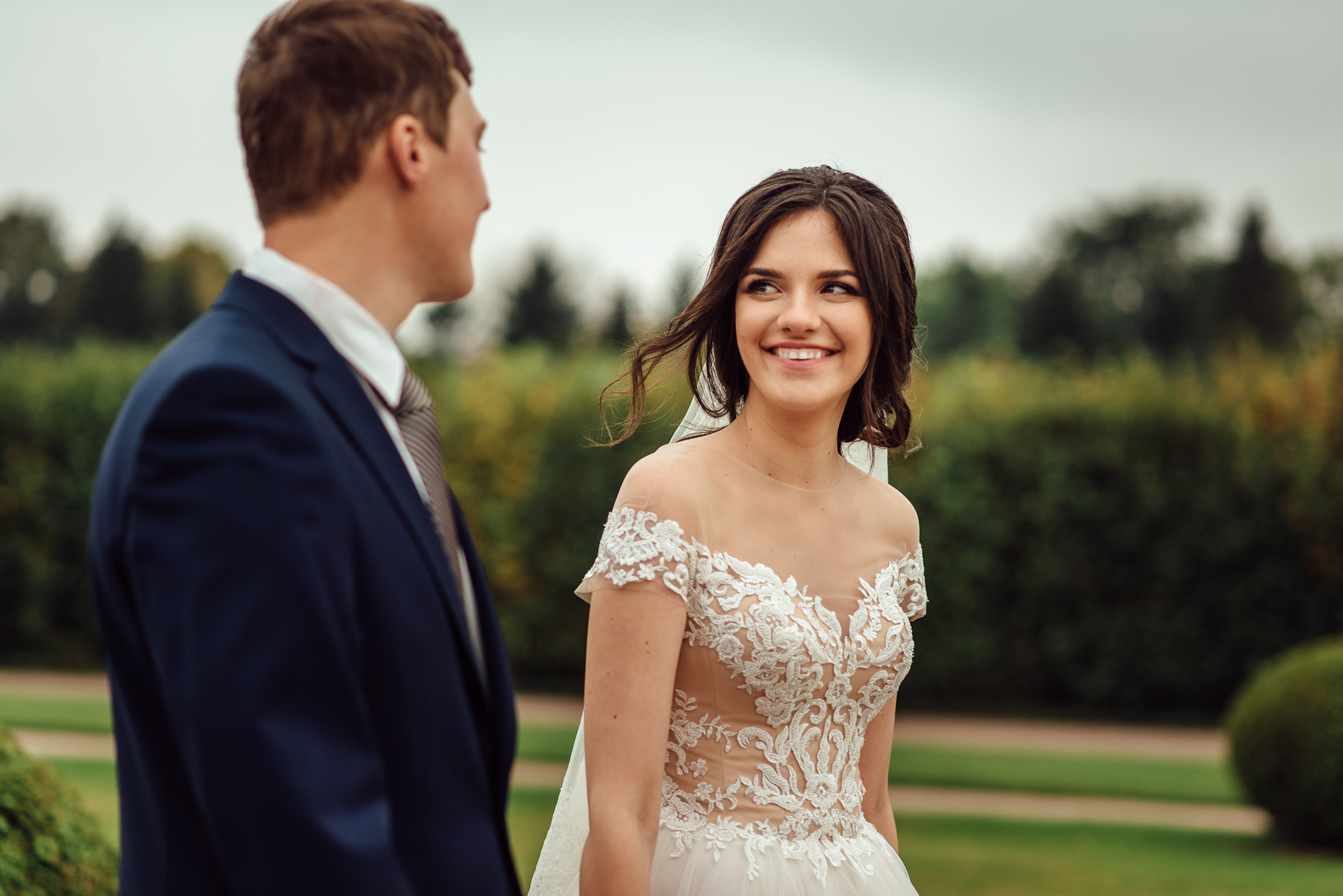 Свадебная фотосессия Ольги и Павла в Петергофе. Свадебный фотограф в Санкт-Петербурге Венера Ахметова