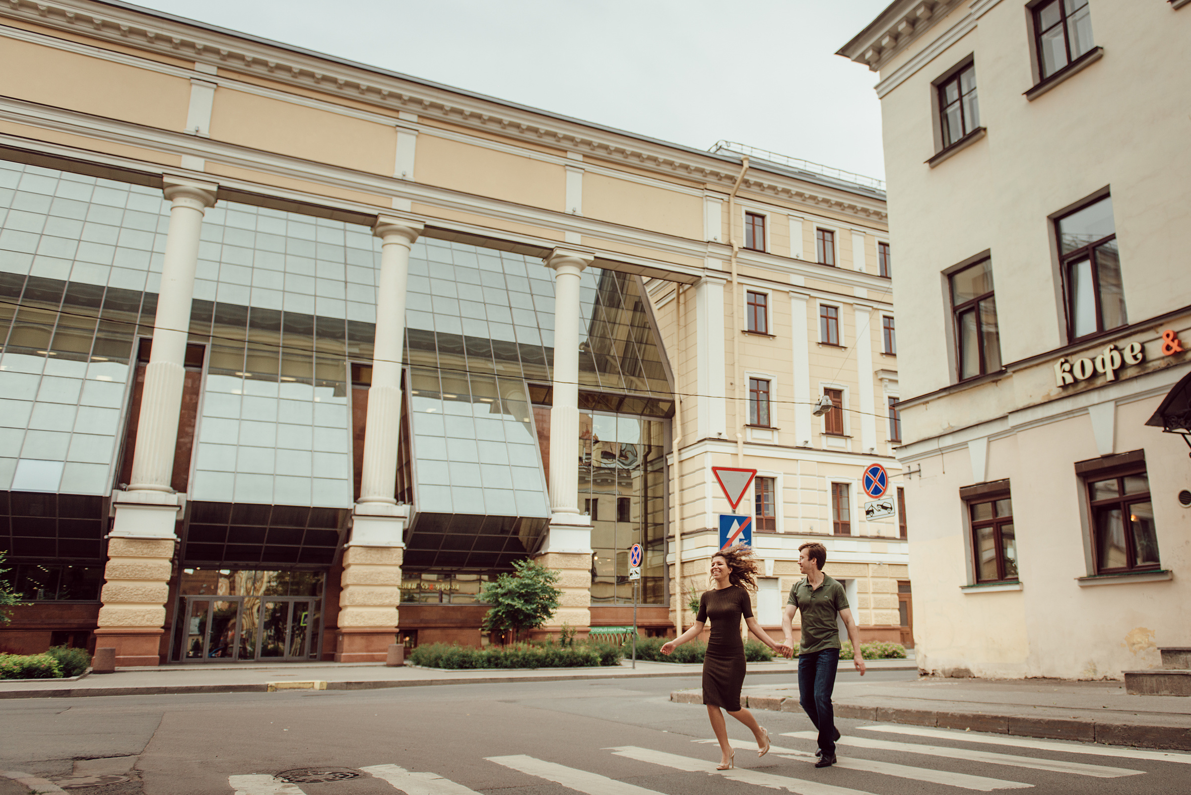 Предсвадебная фотосессия прогулка в центре Санкт-Петербурга. Свадебный фотограф в Санкт-Петербурге Венера Ахметова