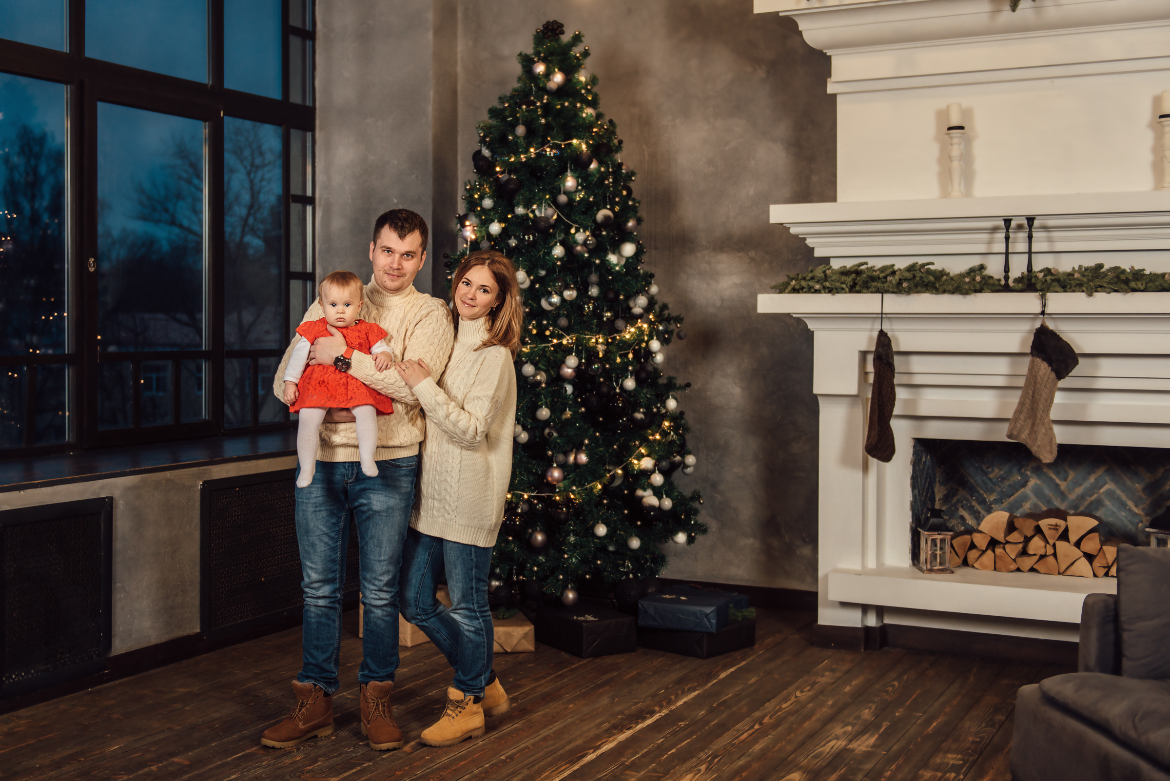 Семейная фотосессия под Новый Год в студии 212. Свадебный фотограф в Санкт-Петербурге Венера Ахметова